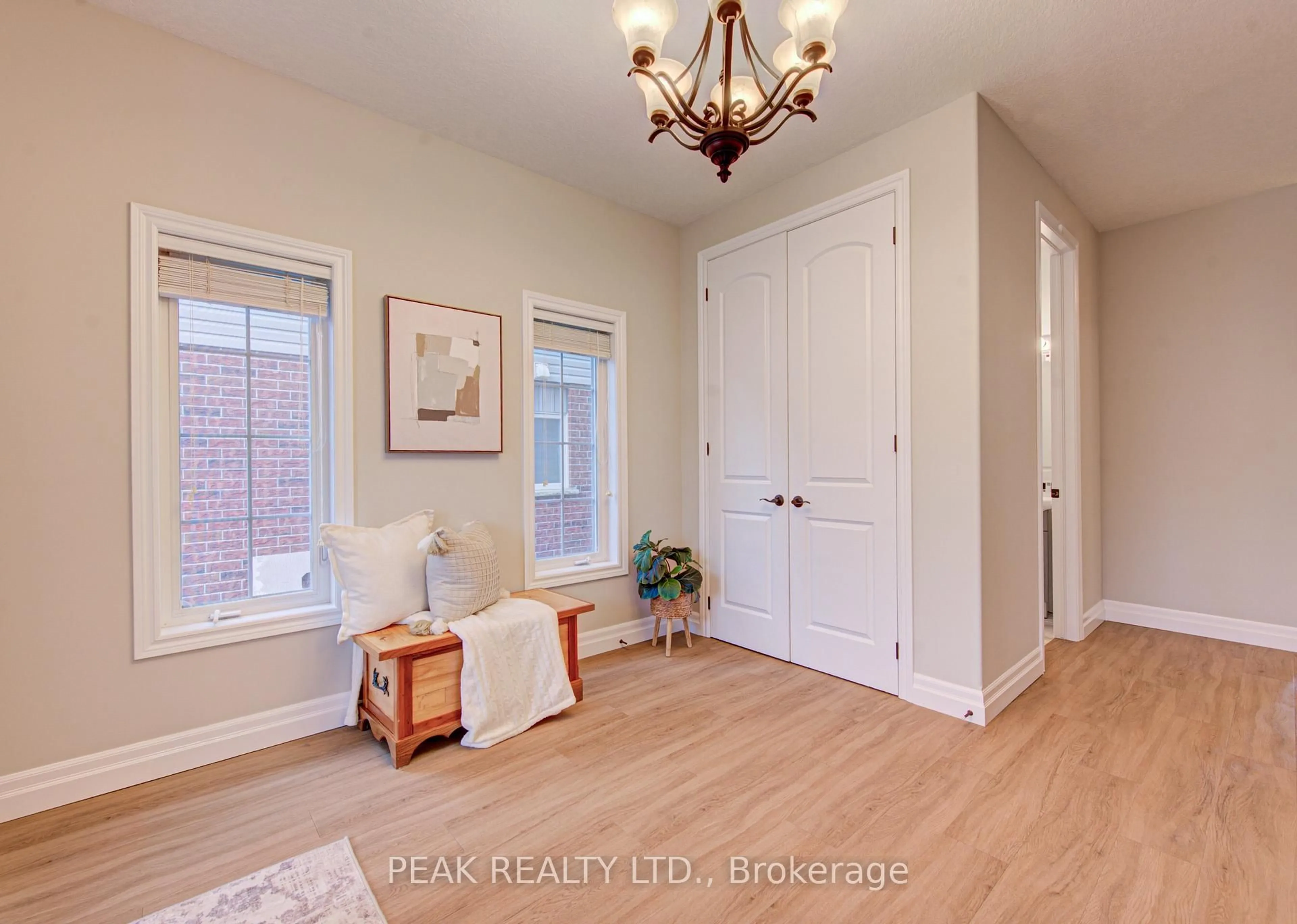 Indoor entryway for 31 Freure Dr, Cambridge Ontario N1S 0A2