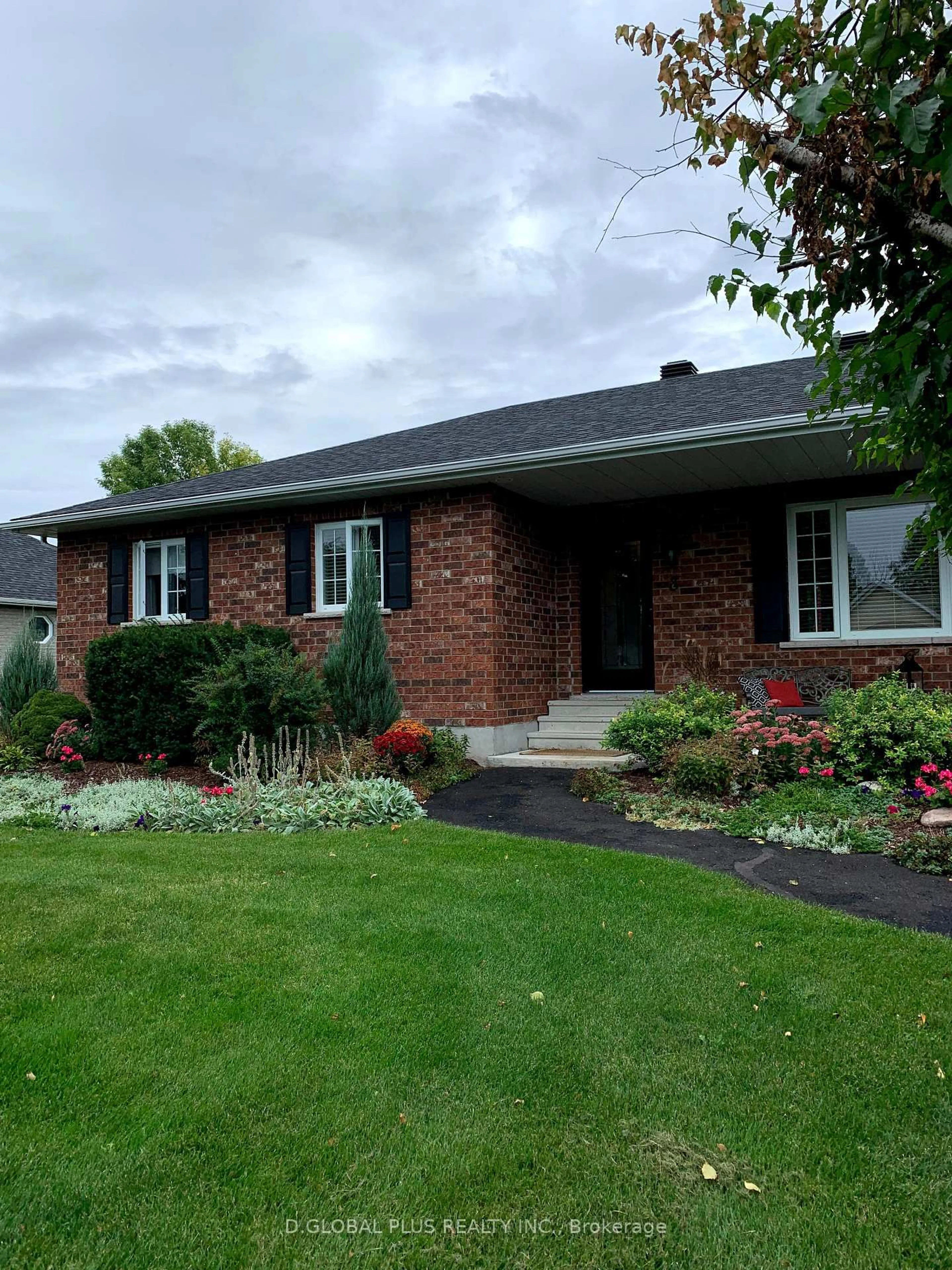 Home with brick exterior material, street for 8 David St, South Stormont Ontario K0C 1M0