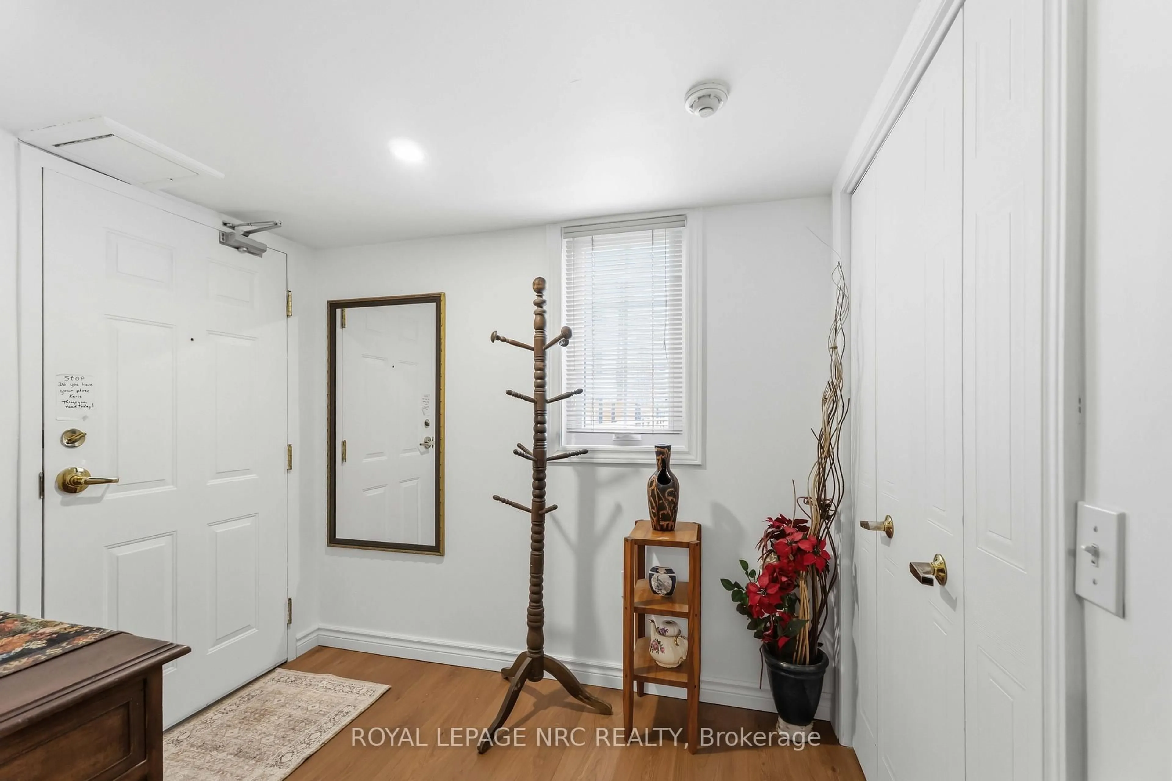 Indoor entryway for 3420 FREDERICK Ave #121, Lincoln Ontario L0R 2C0