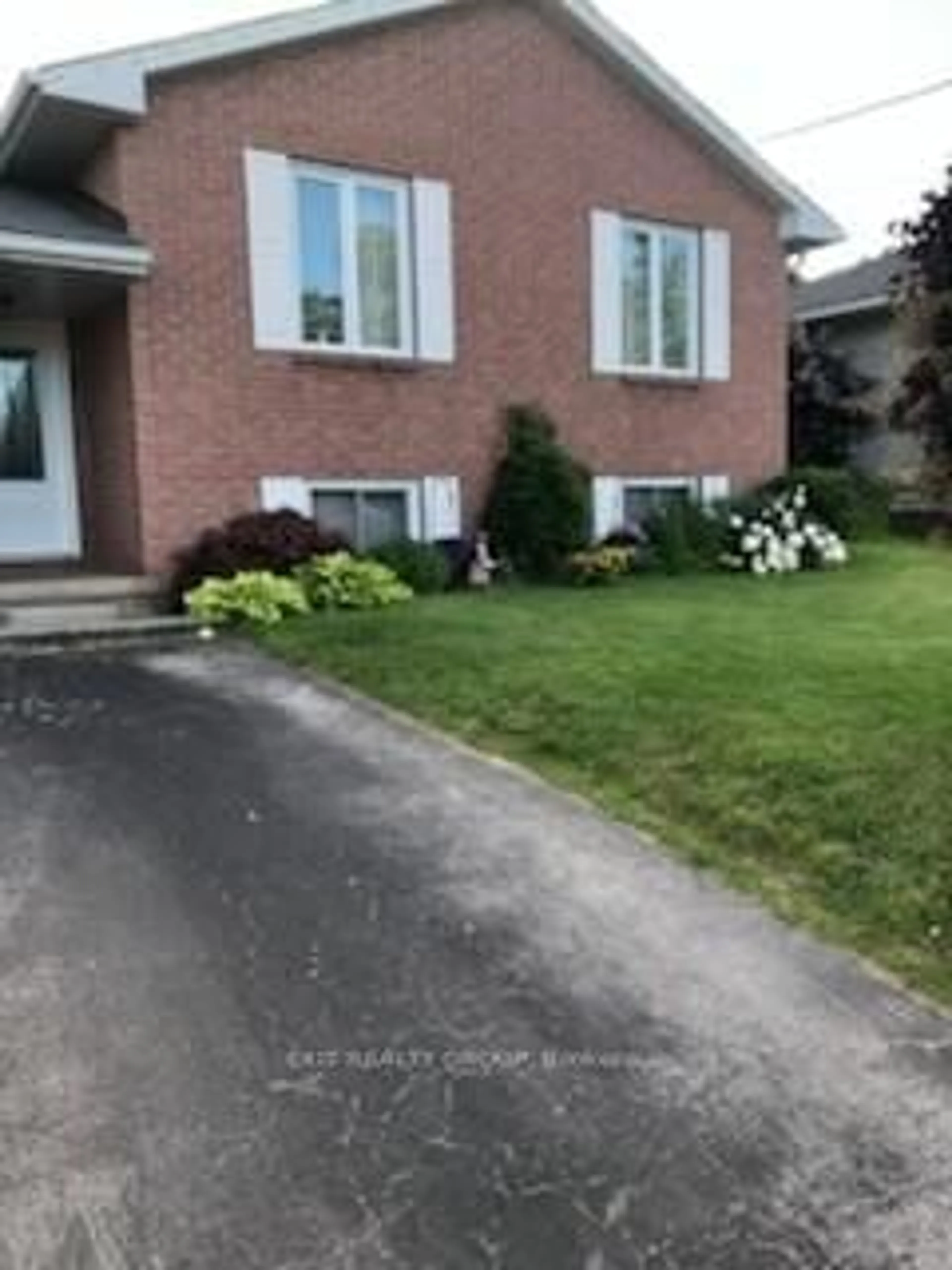 Unknown for 18 Tanner Dr, Stirling Ontario K0K 3E0