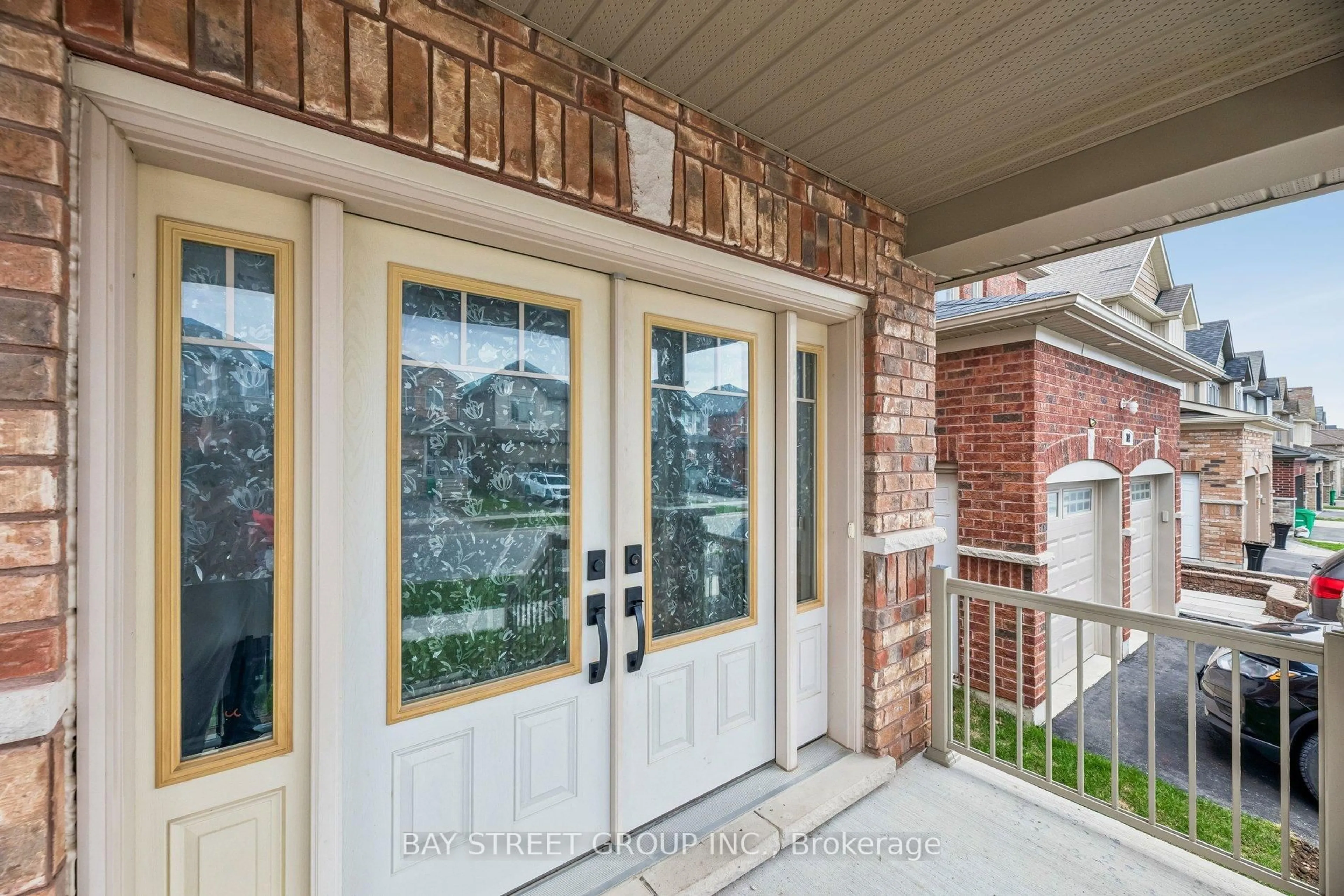 Indoor entryway for 734 Sawmill Rd, Peterborough Ontario K0L 0G3