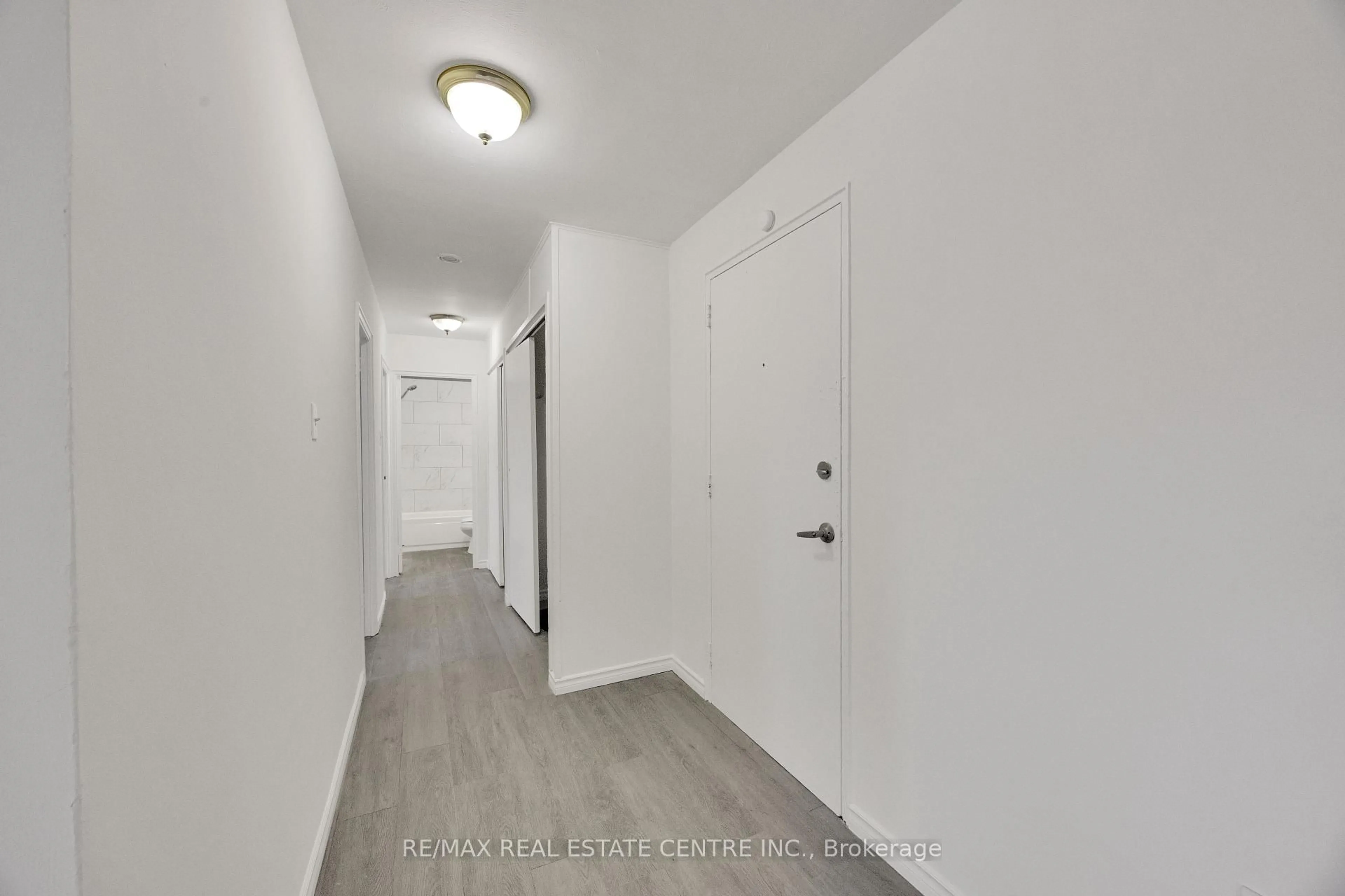 Unknown for 1172 Hamilton Rd #308, London East Ontario N5W 1A9