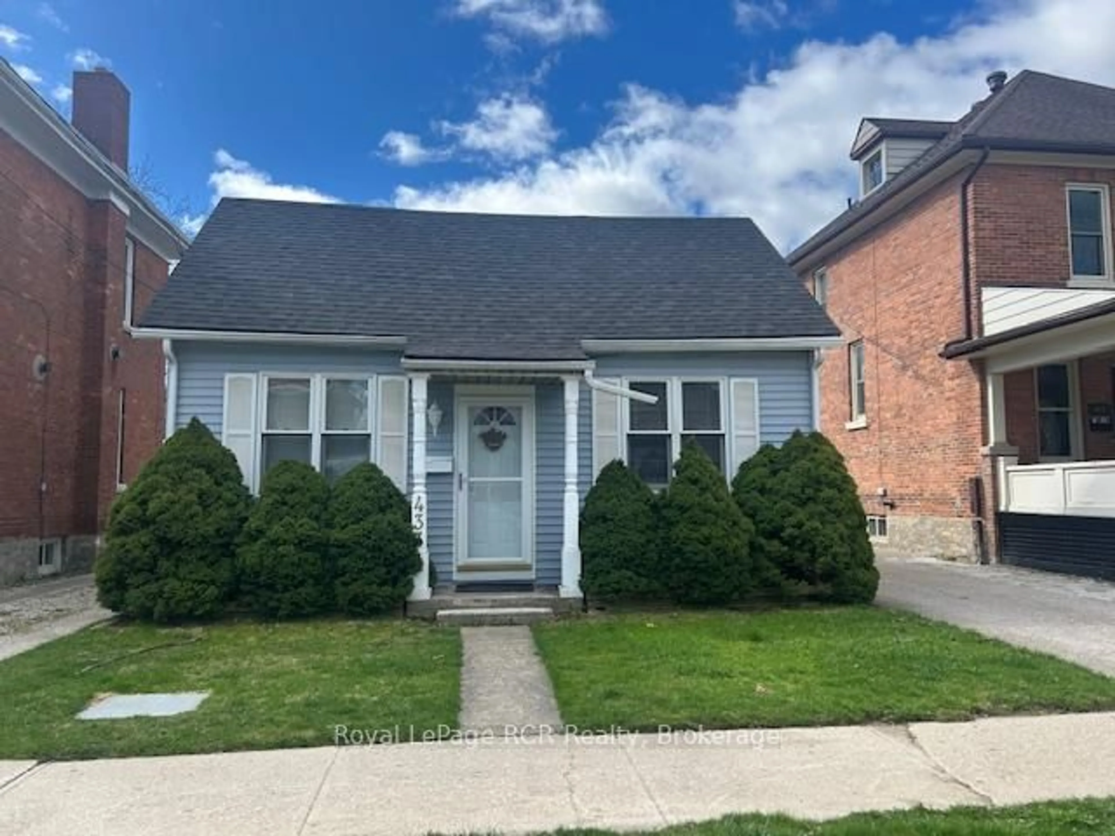 Home with brick exterior material, street for 433 12th St, Owen Sound Ontario N4K 3V8