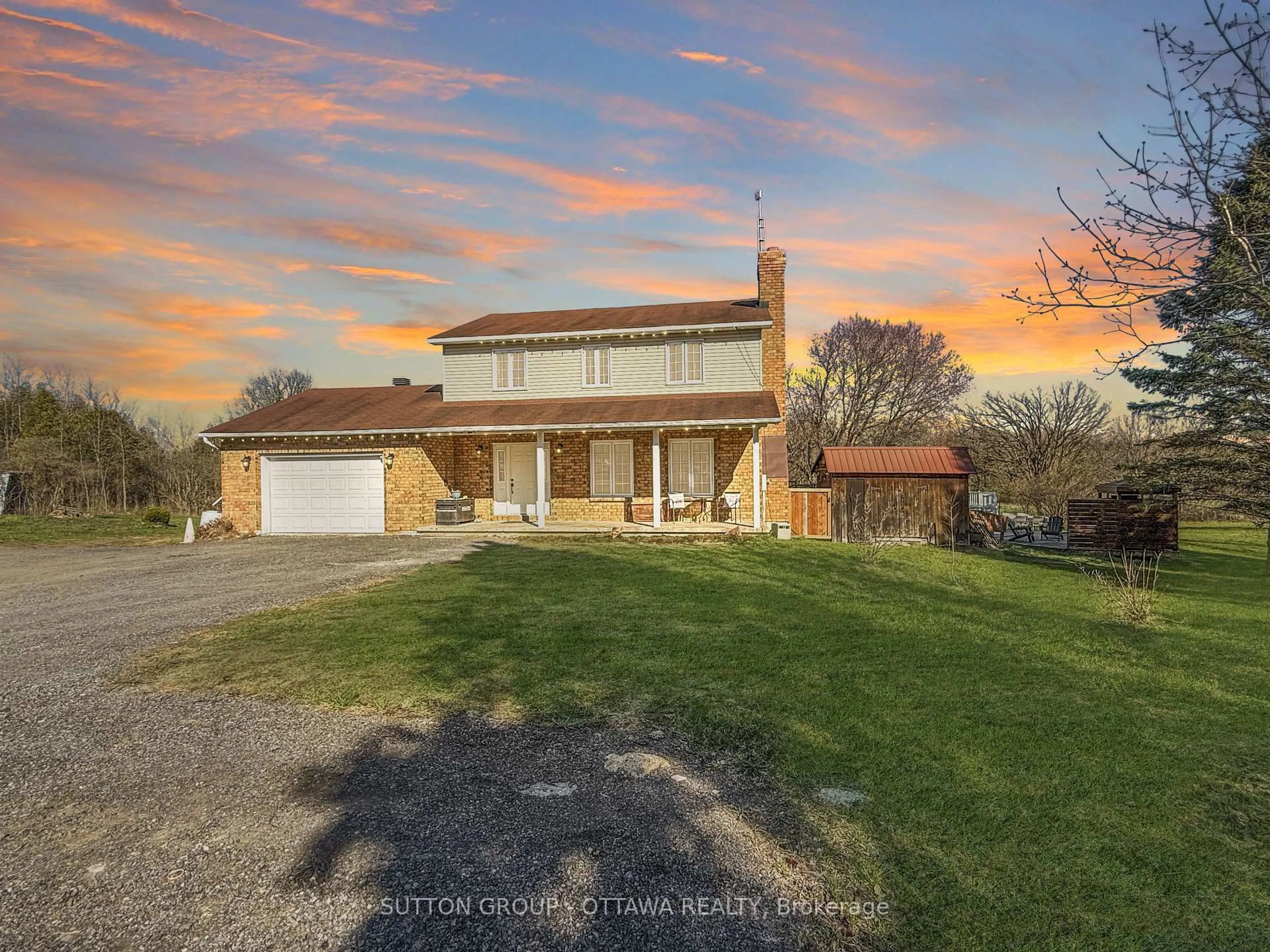 A pic from outside/outdoor area/front of a property/back of a property/a pic from drone, street for 19408 County 18 Rd, South Glengarry Ontario K0C 1S0