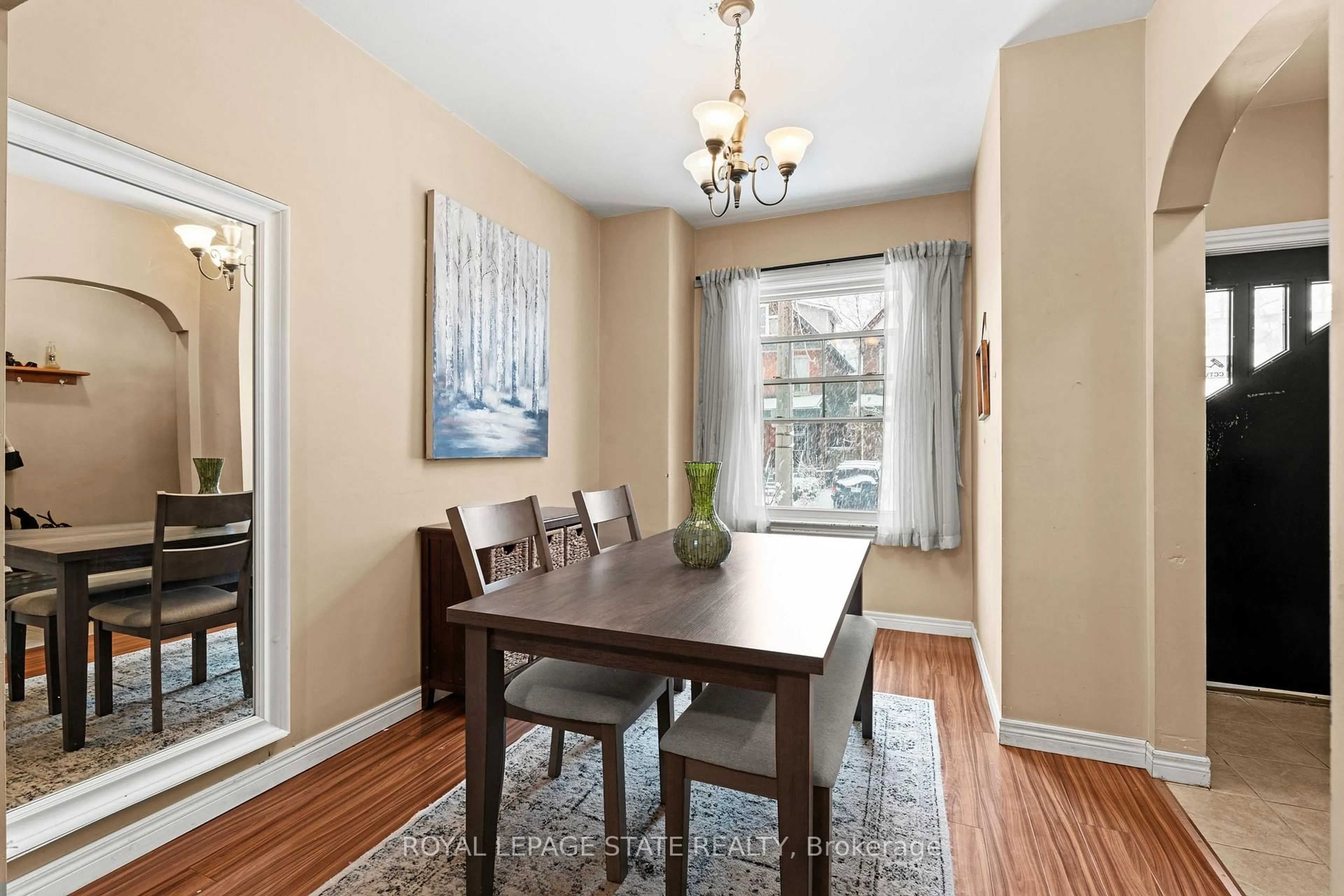 Dining room, wood/laminate floor for 78 Clyde St, Hamilton Ontario L8L 5R4