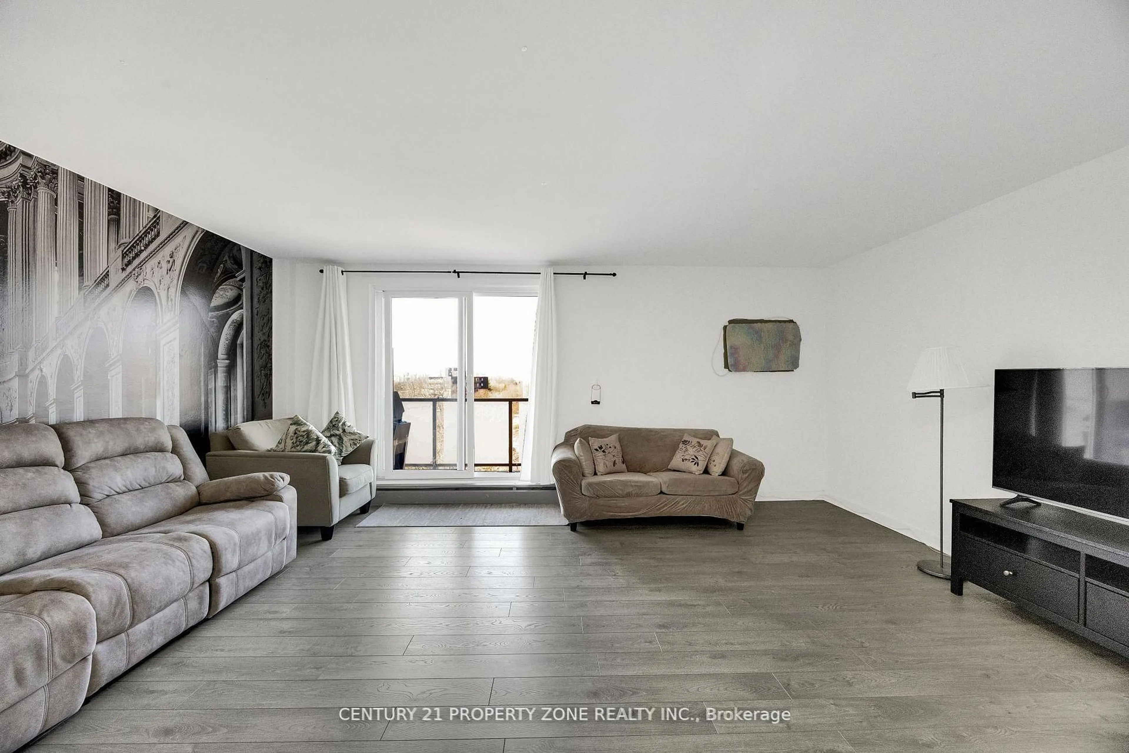 Living room with furniture, unknown for 583 Mornington Ave #610, London East Ontario N5Y 3E9