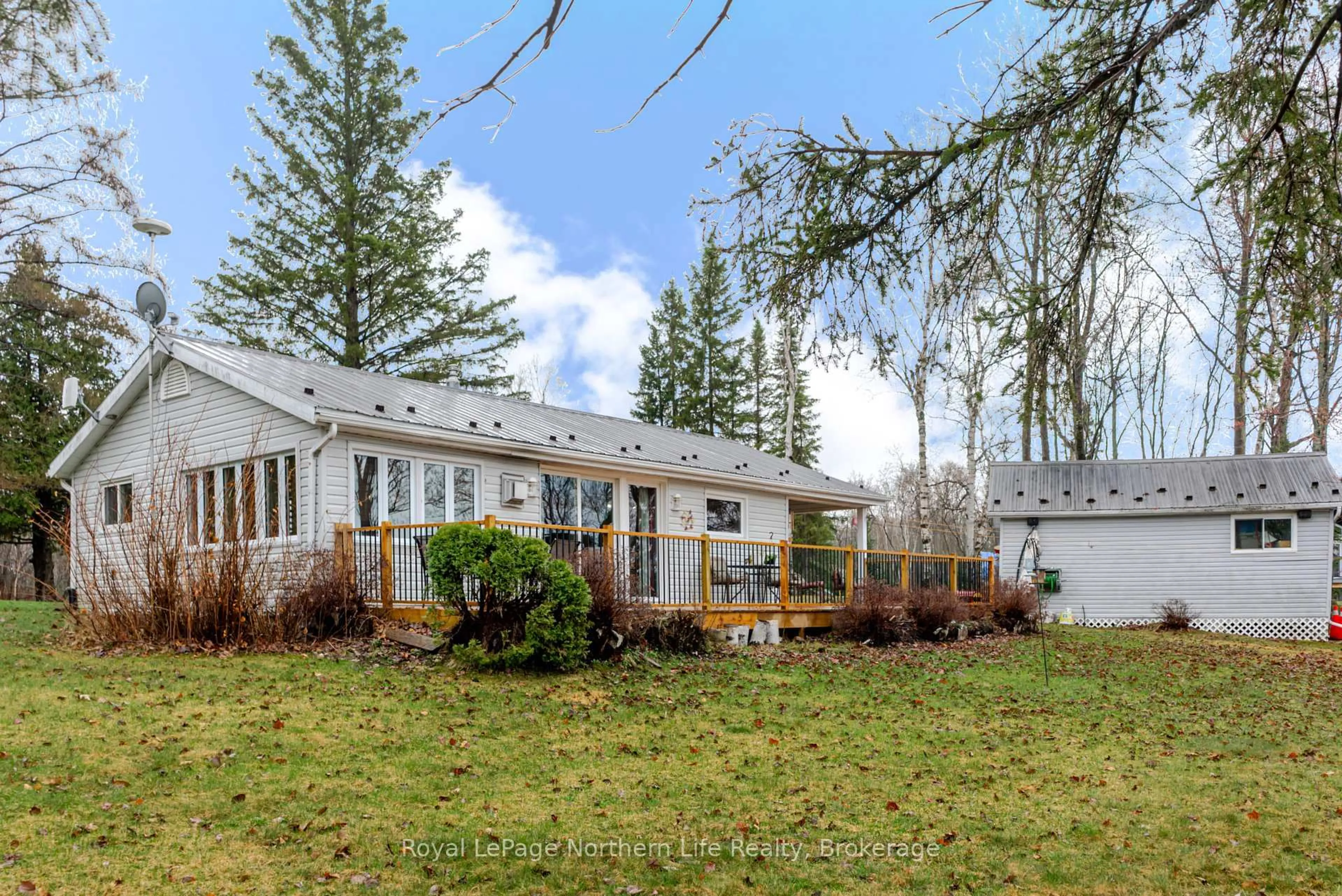 Home with vinyl exterior material, mountain view for 80 Islandview Lane, Chisholm Ontario P0H 1Z0
