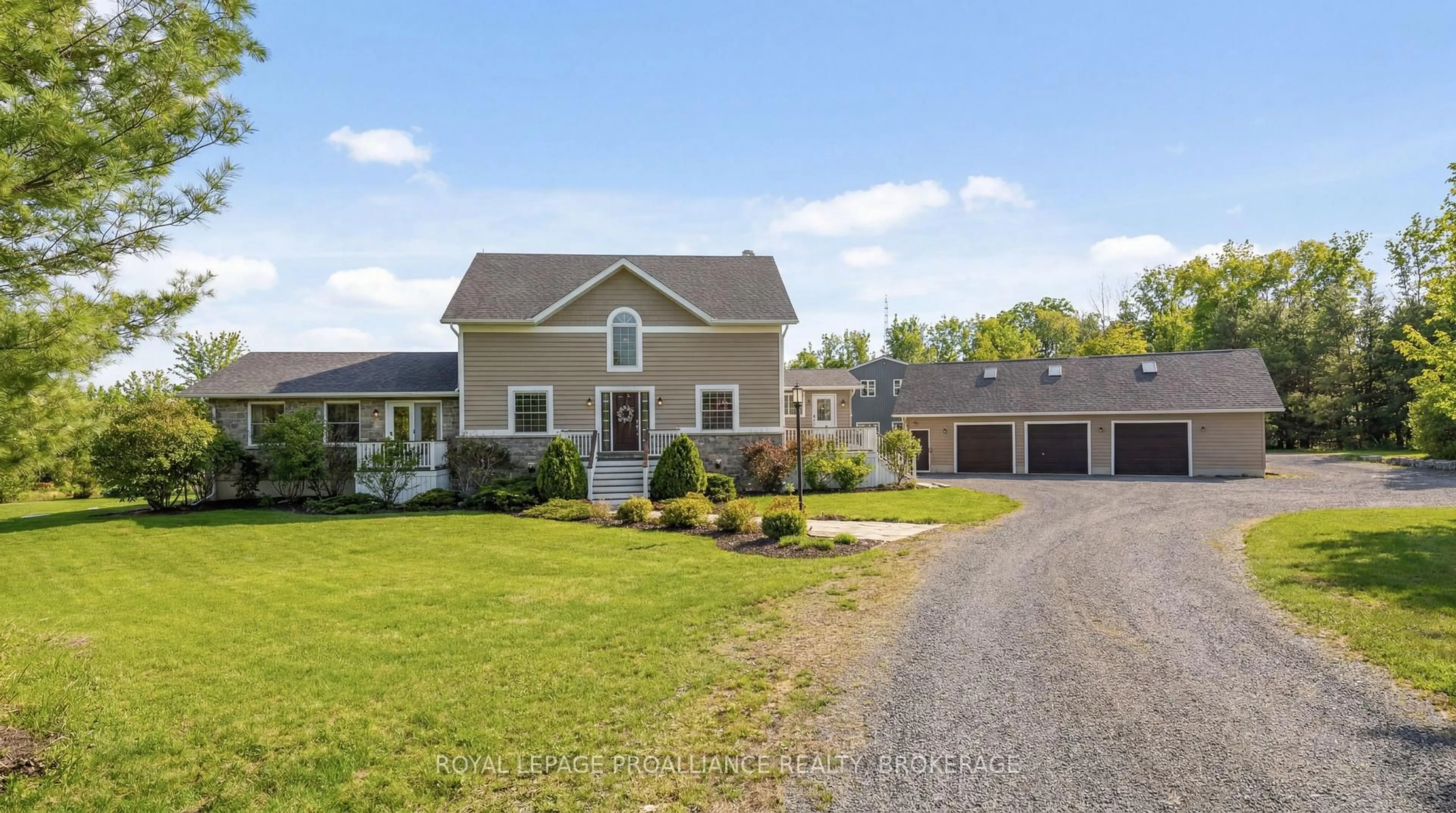 Home with vinyl exterior material, street for 2489 Quabbin Rd, Bissett Creek Ontario K0H 2H0