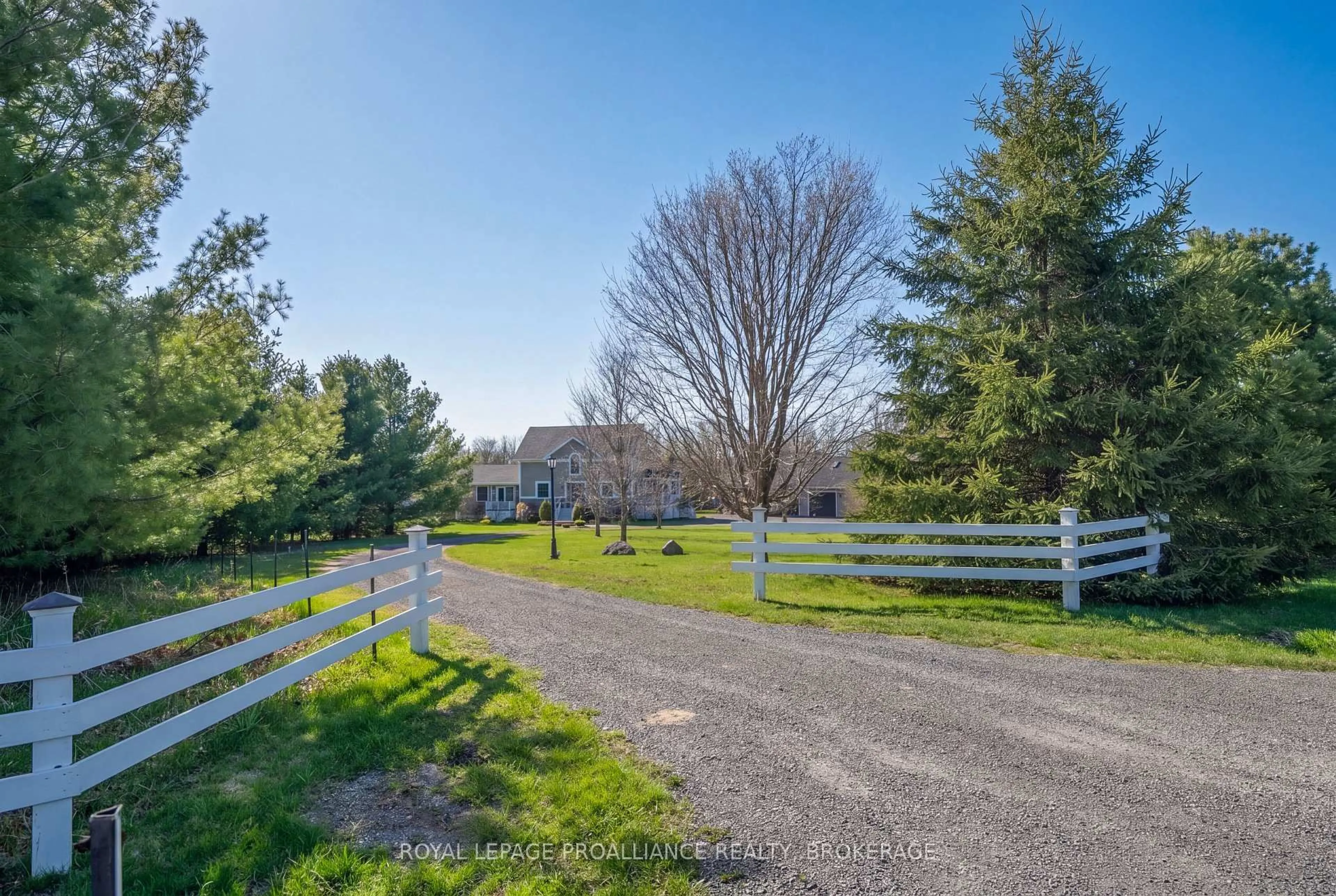 A pic from outside/outdoor area/front of a property/back of a property/a pic from drone, unknown for 2489 Quabbin Rd, Bissett Creek Ontario K0H 2H0