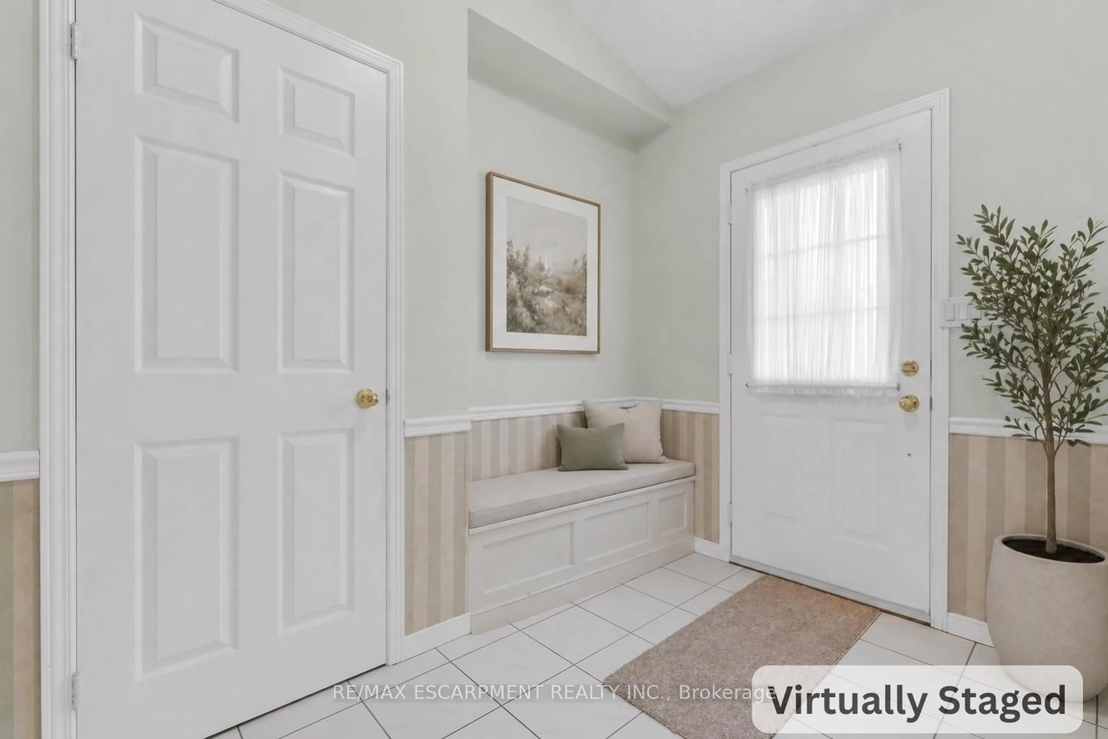 Indoor entryway for 60 Rice Ave #29, Hamilton Ontario L9C 7S3