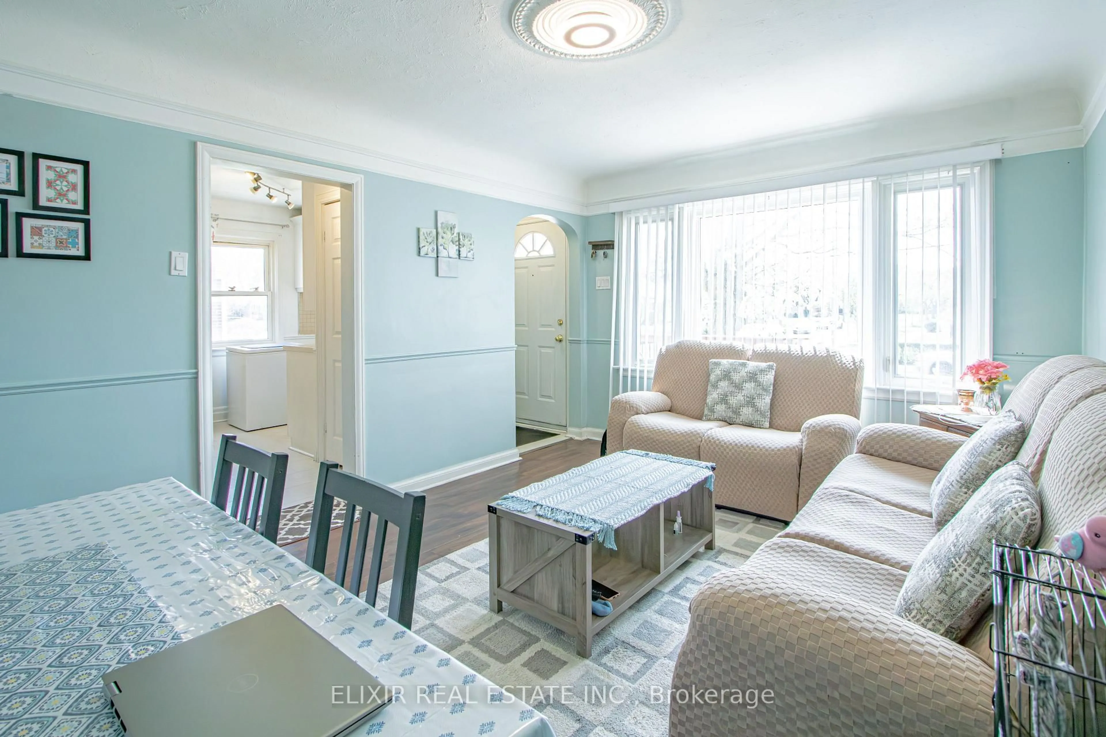 Living room with furniture, unknown for 360 HALE St, London East Ontario N5W 1G4