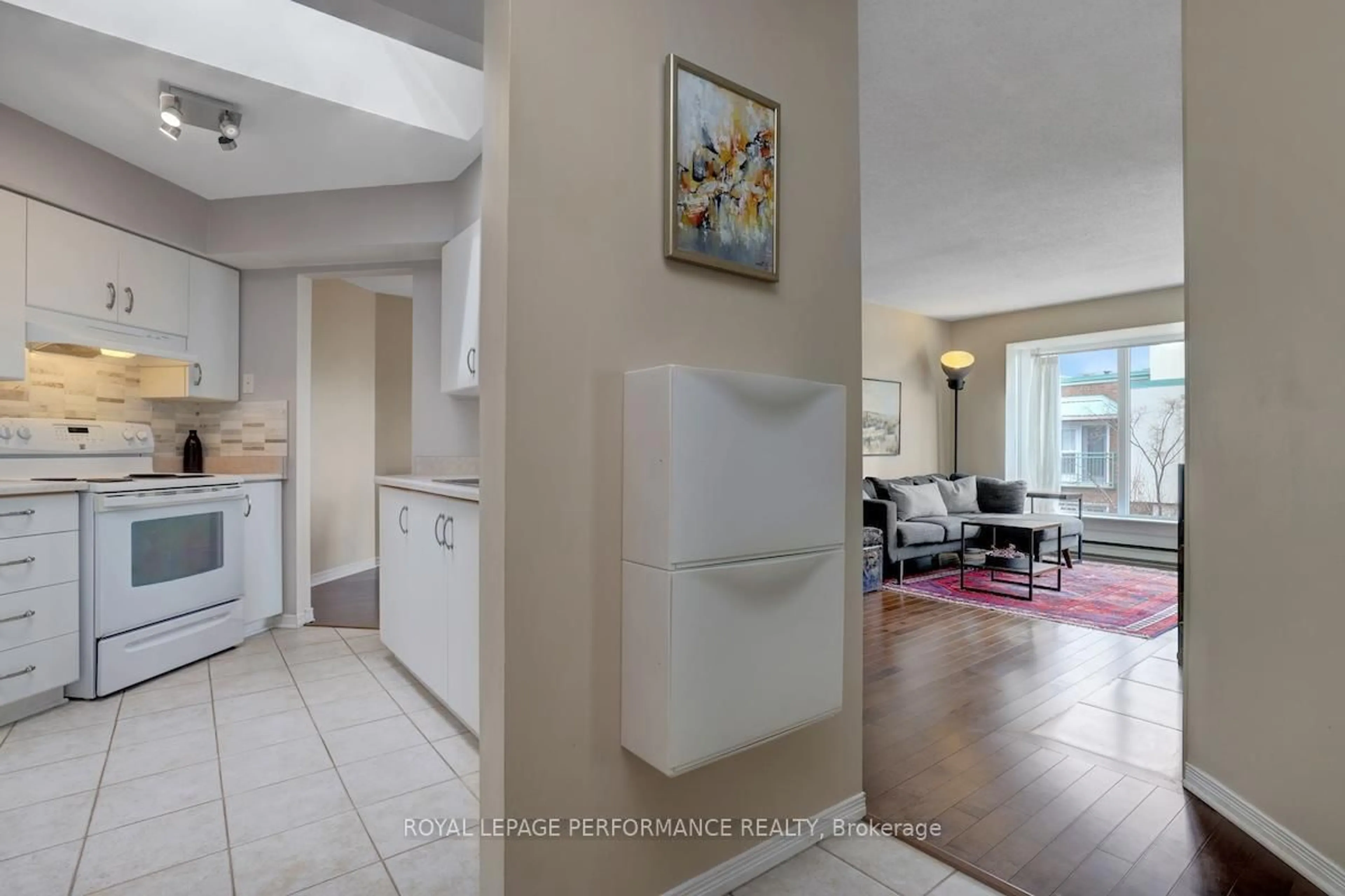 Unknown for 1 Columbus Ave #401D, Ottawa Ontario K1K 4L1