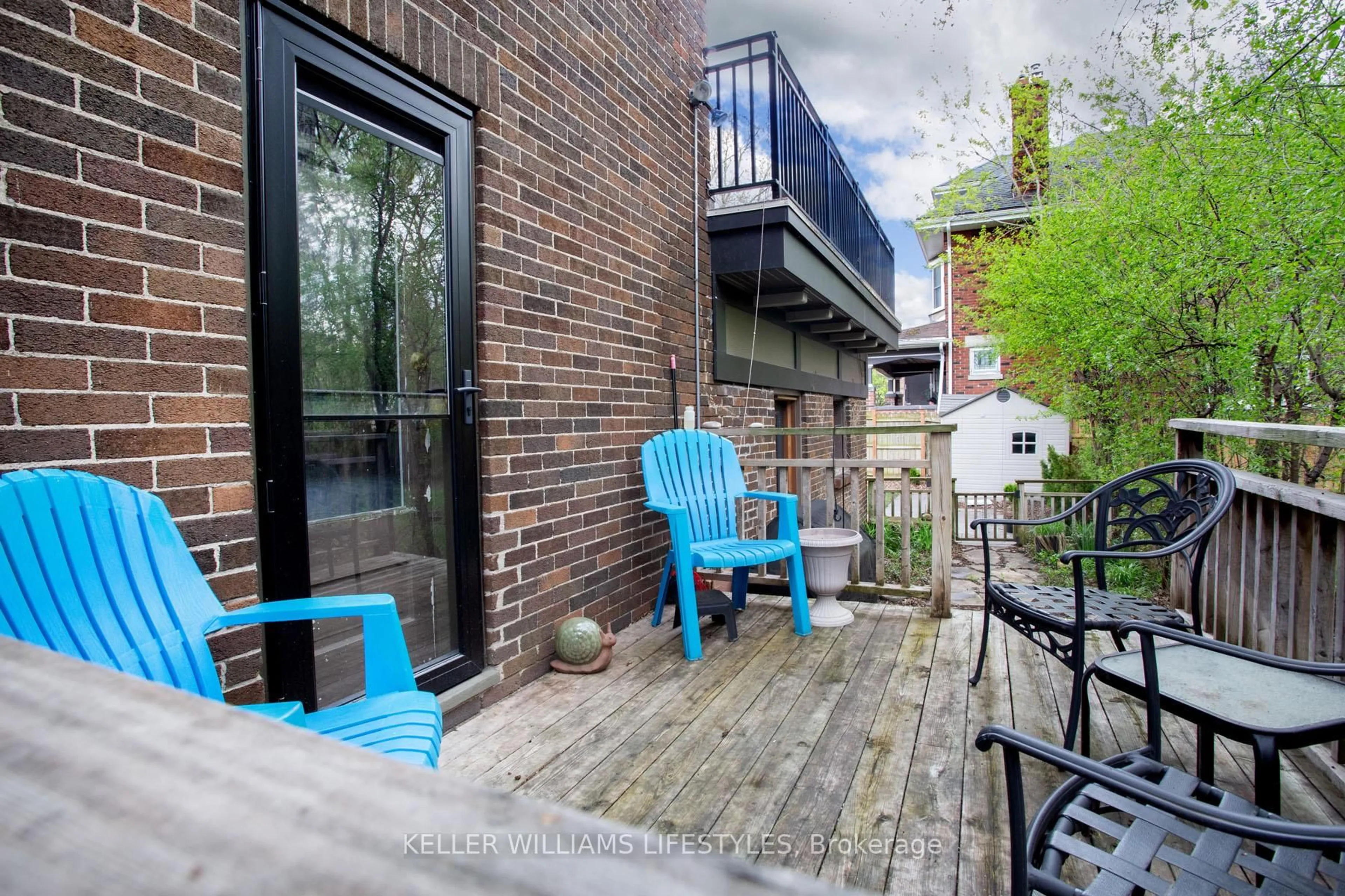 Patio, street for 117 Elmwood Ave, London South Ontario N6C 1J4