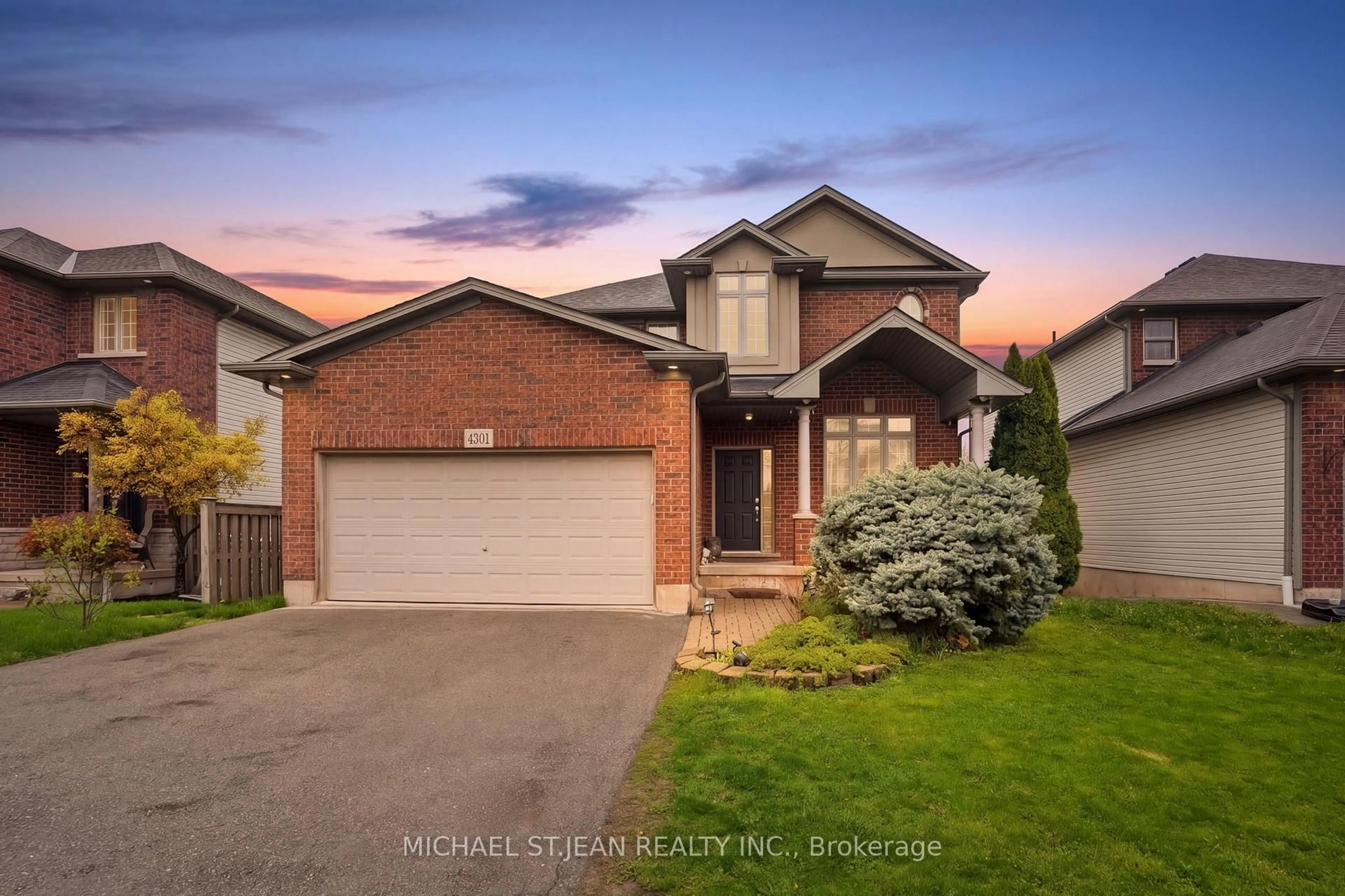 Home with brick exterior material, street for 4301 Arejay Ave, Lincoln Ontario L0R 1B6