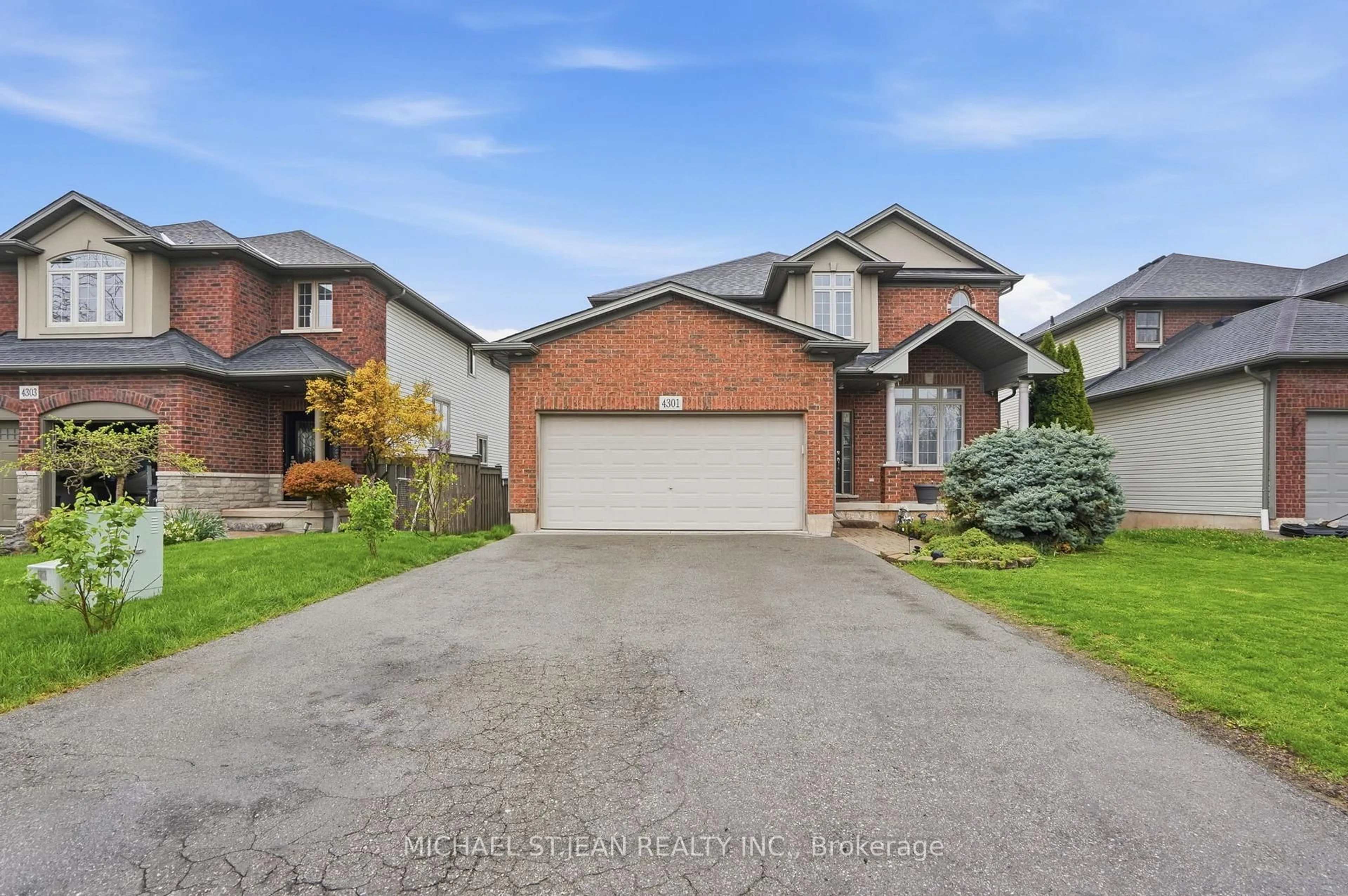 Home with brick exterior material, street for 4301 Arejay Ave, Lincoln Ontario L0R 1B6