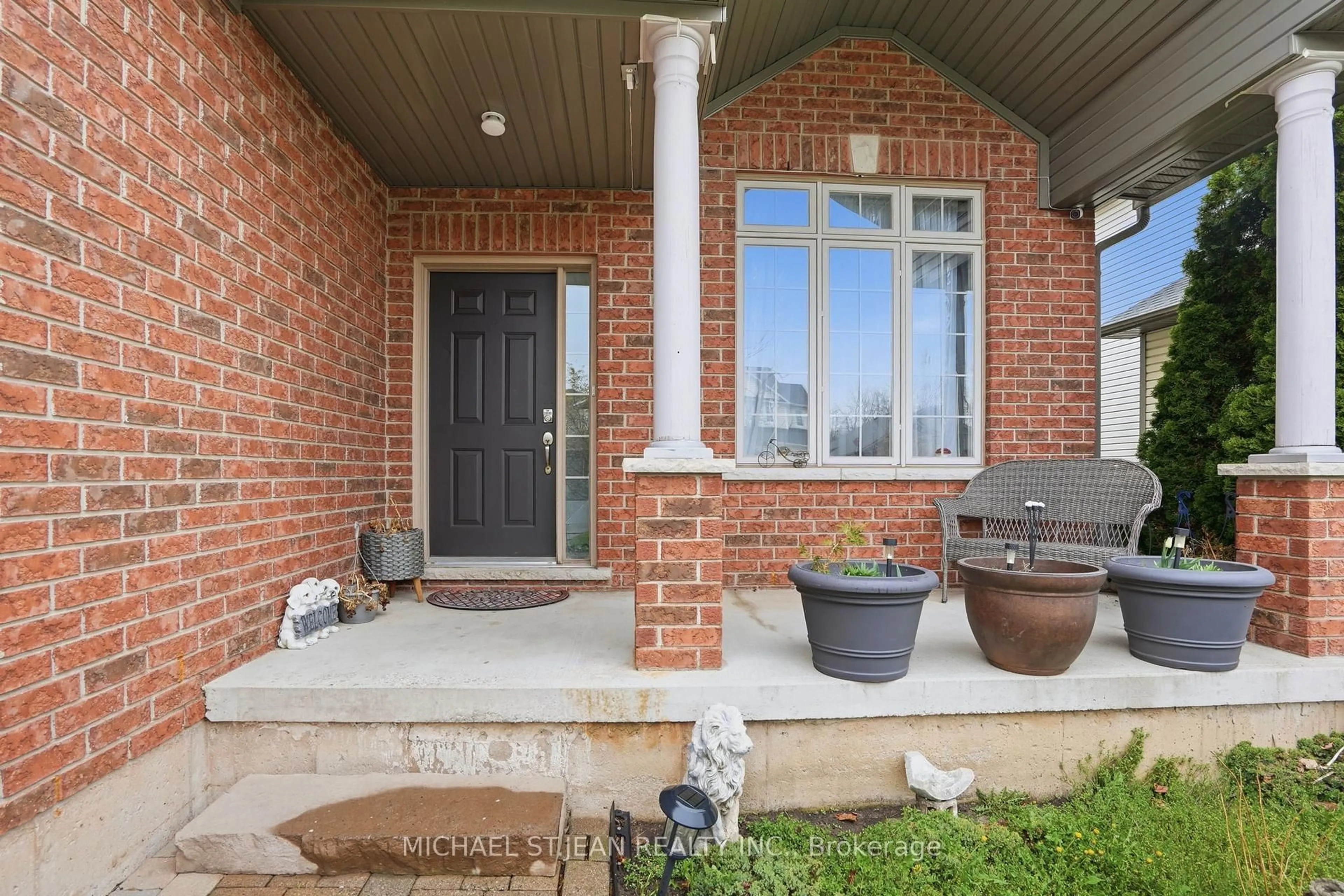 Home with brick exterior material, street for 4301 Arejay Ave, Lincoln Ontario L0R 1B6