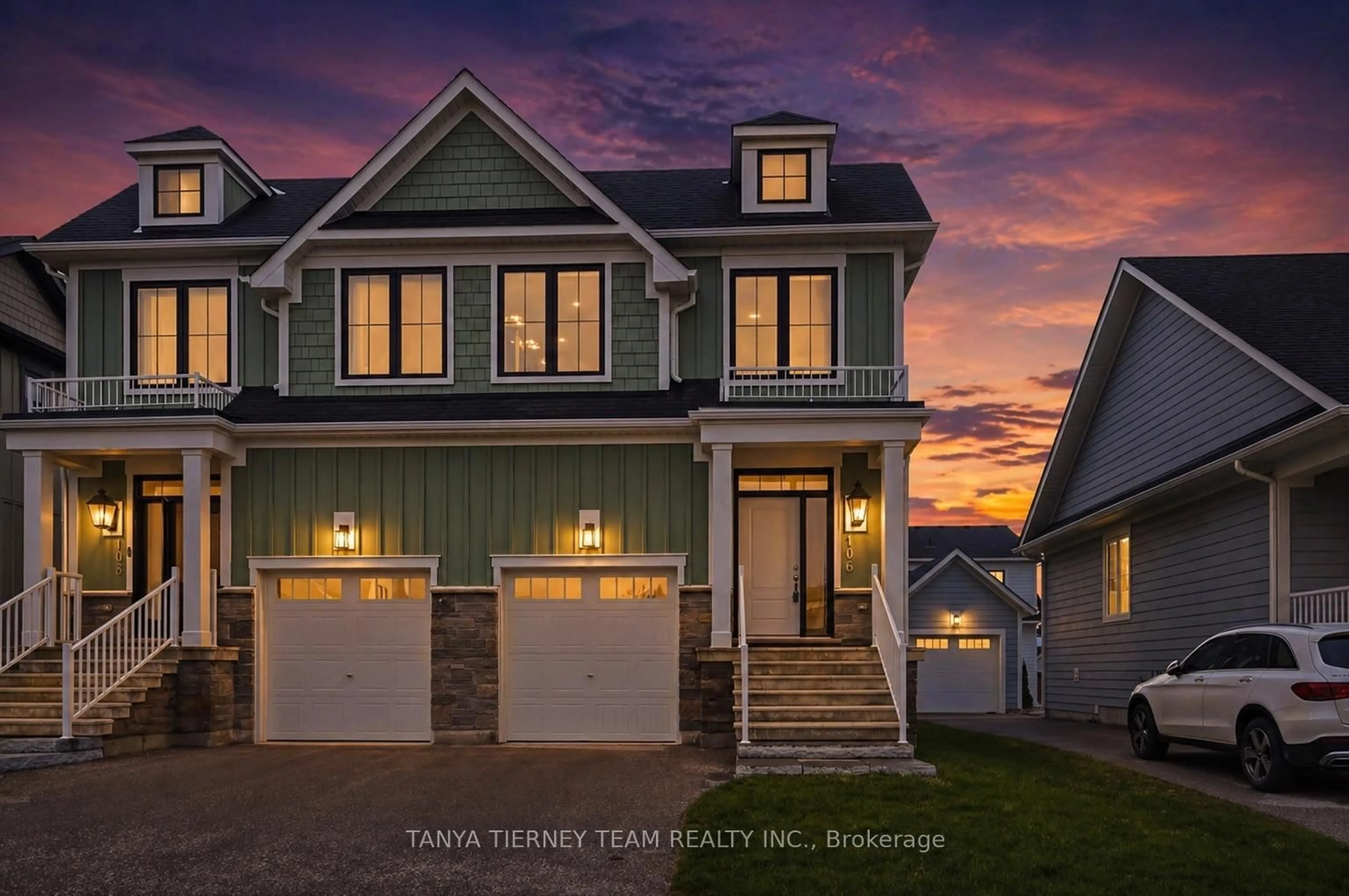 Home with vinyl exterior material, street for 106 Sycamore St, Blue Mountains Ontario L9Y 4E2