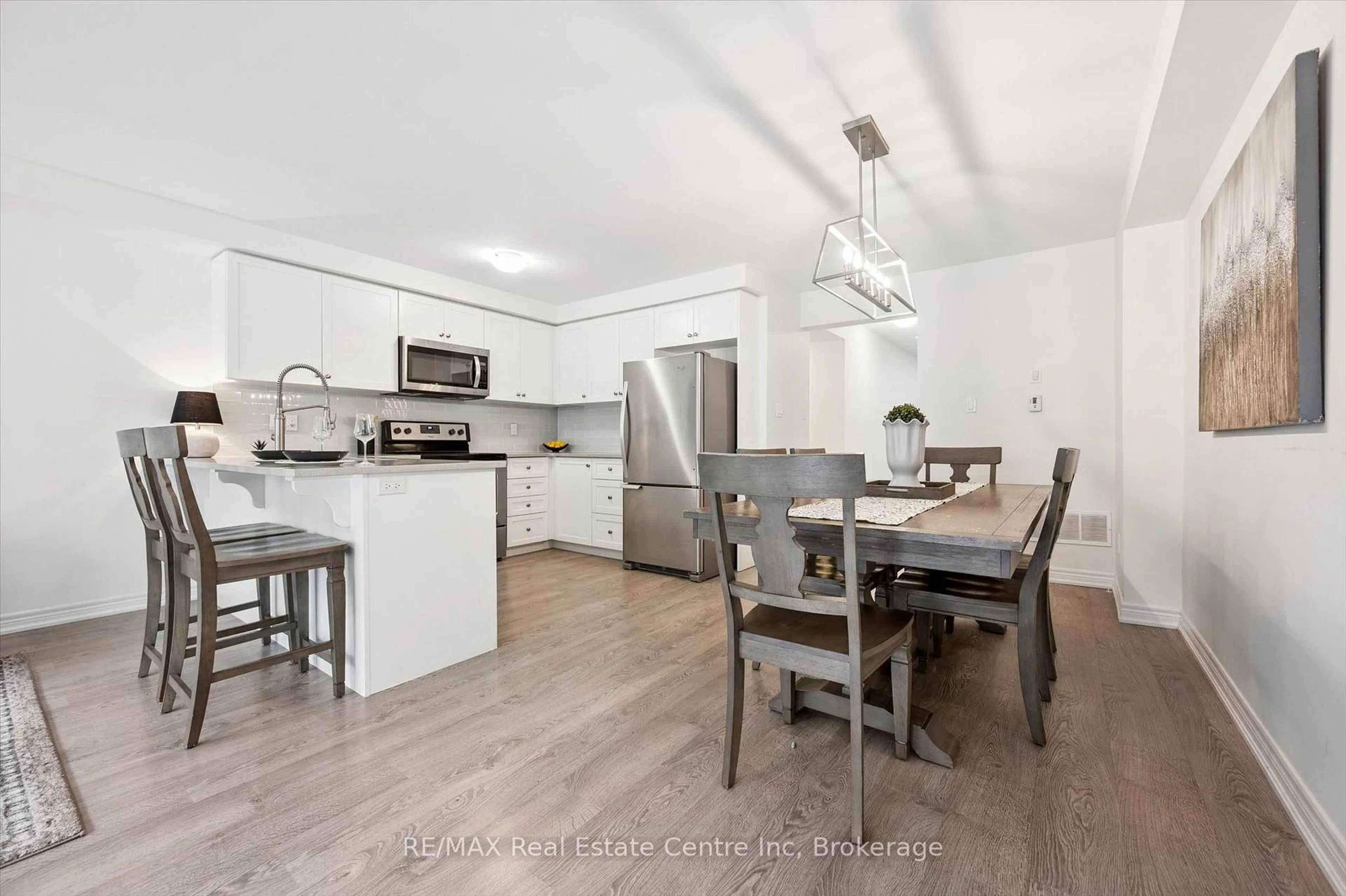 Open concept kitchen, unknown for 26 SKINNER Dr, Guelph Ontario N1E 0P7