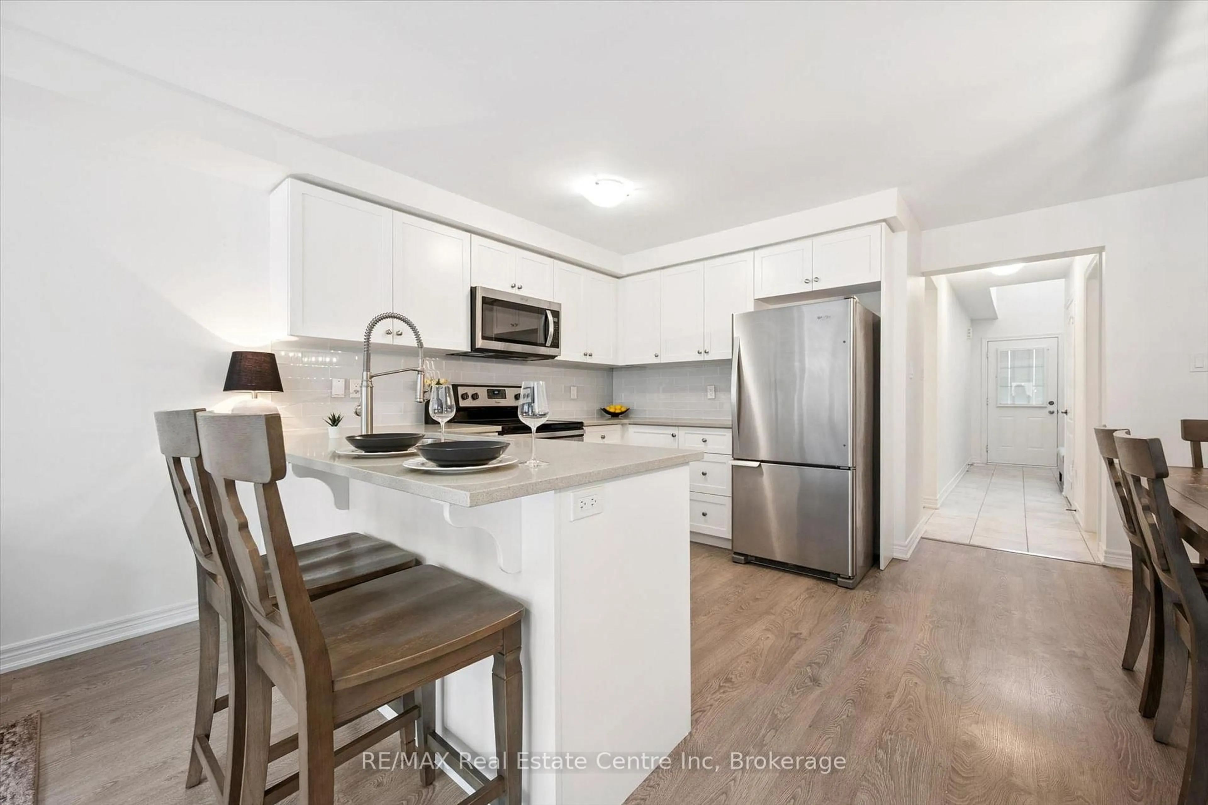 Open concept kitchen, unknown for 26 SKINNER Dr, Guelph Ontario N1E 0P7