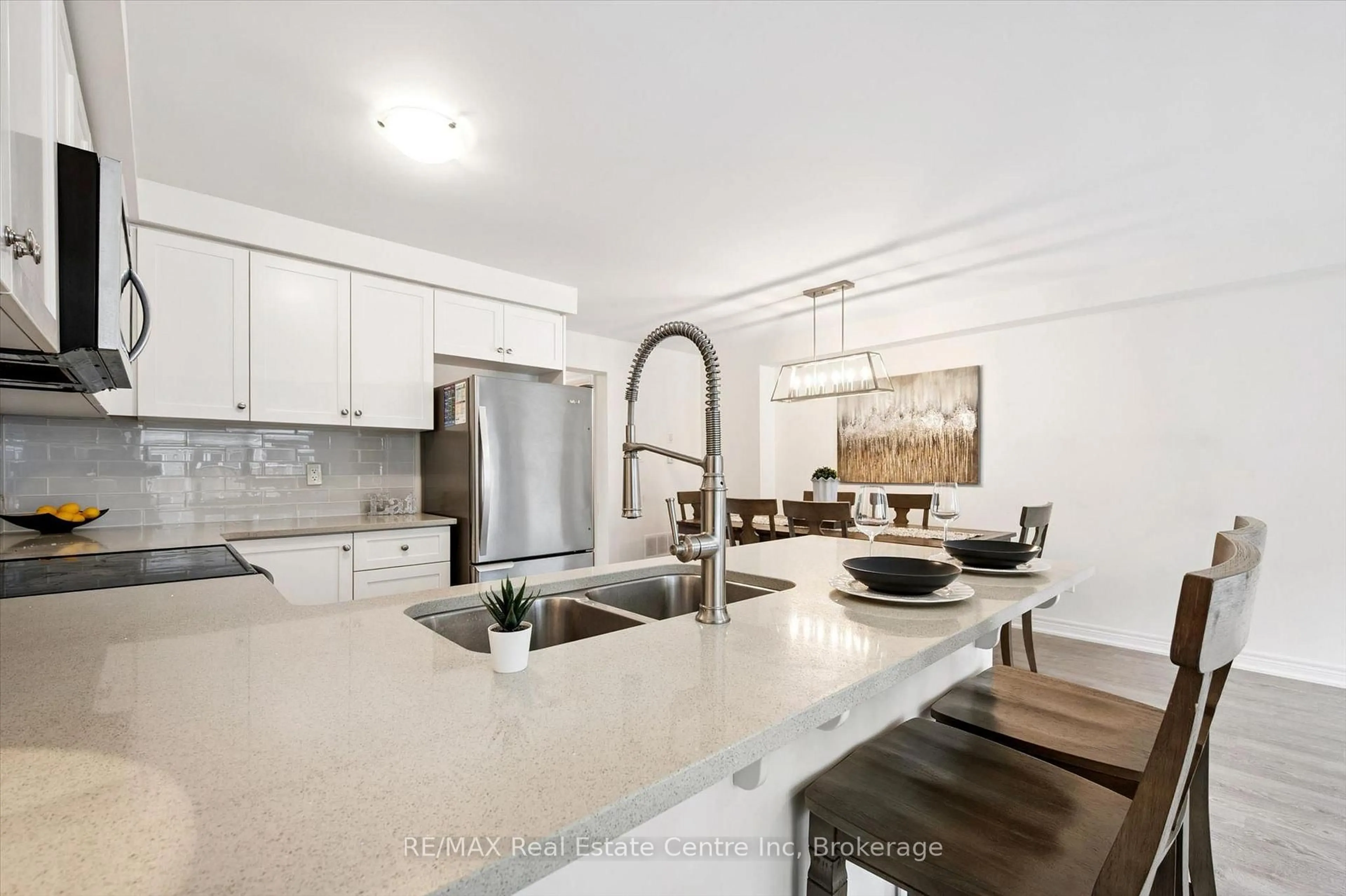 Open concept kitchen, ceramic/tile floor for 26 SKINNER Dr, Guelph Ontario N1E 0P7