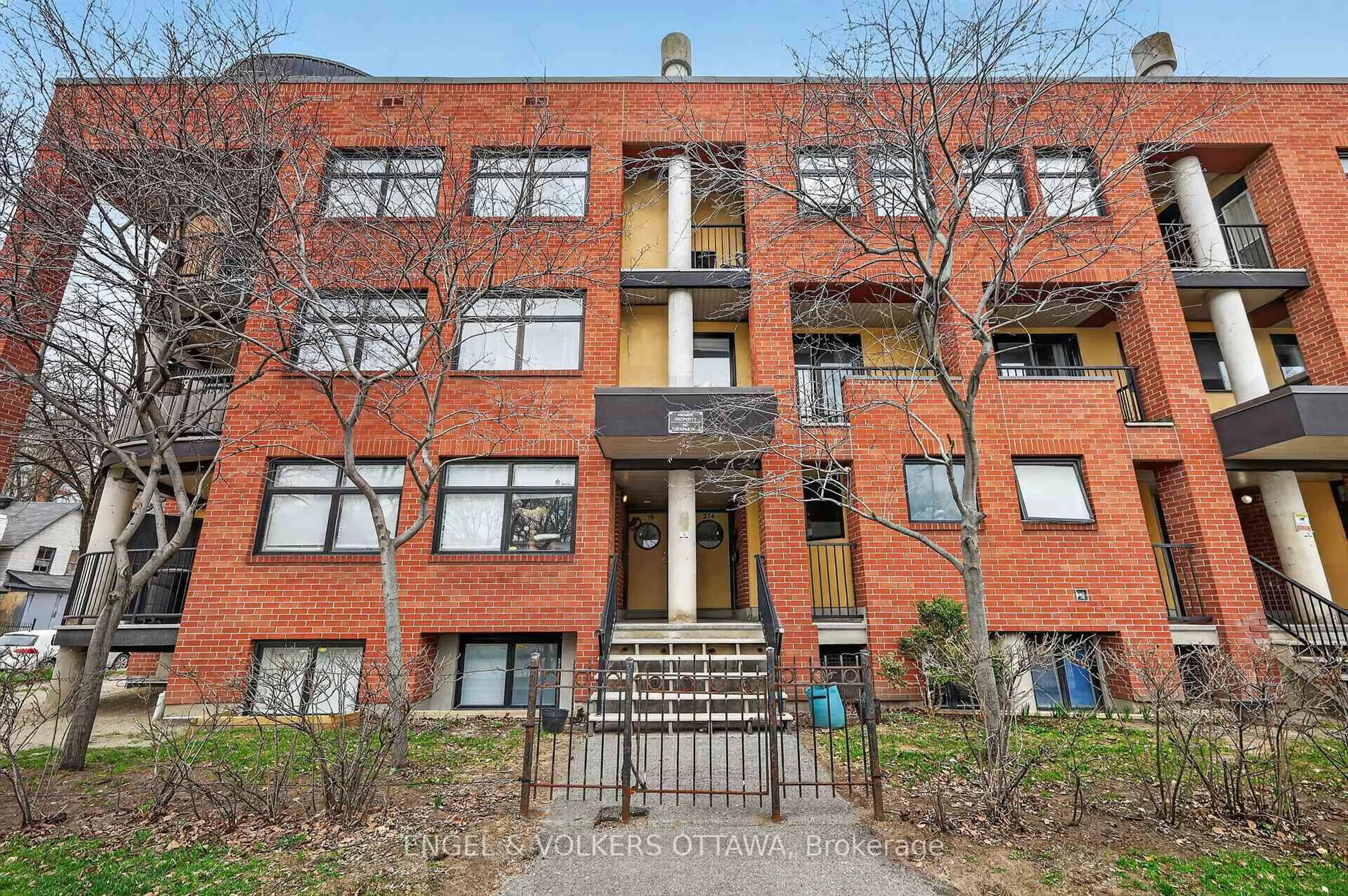 Home with brick exterior material, building for 272 KING EDWARD Ave, Ottawa Ontario K1N 7M1