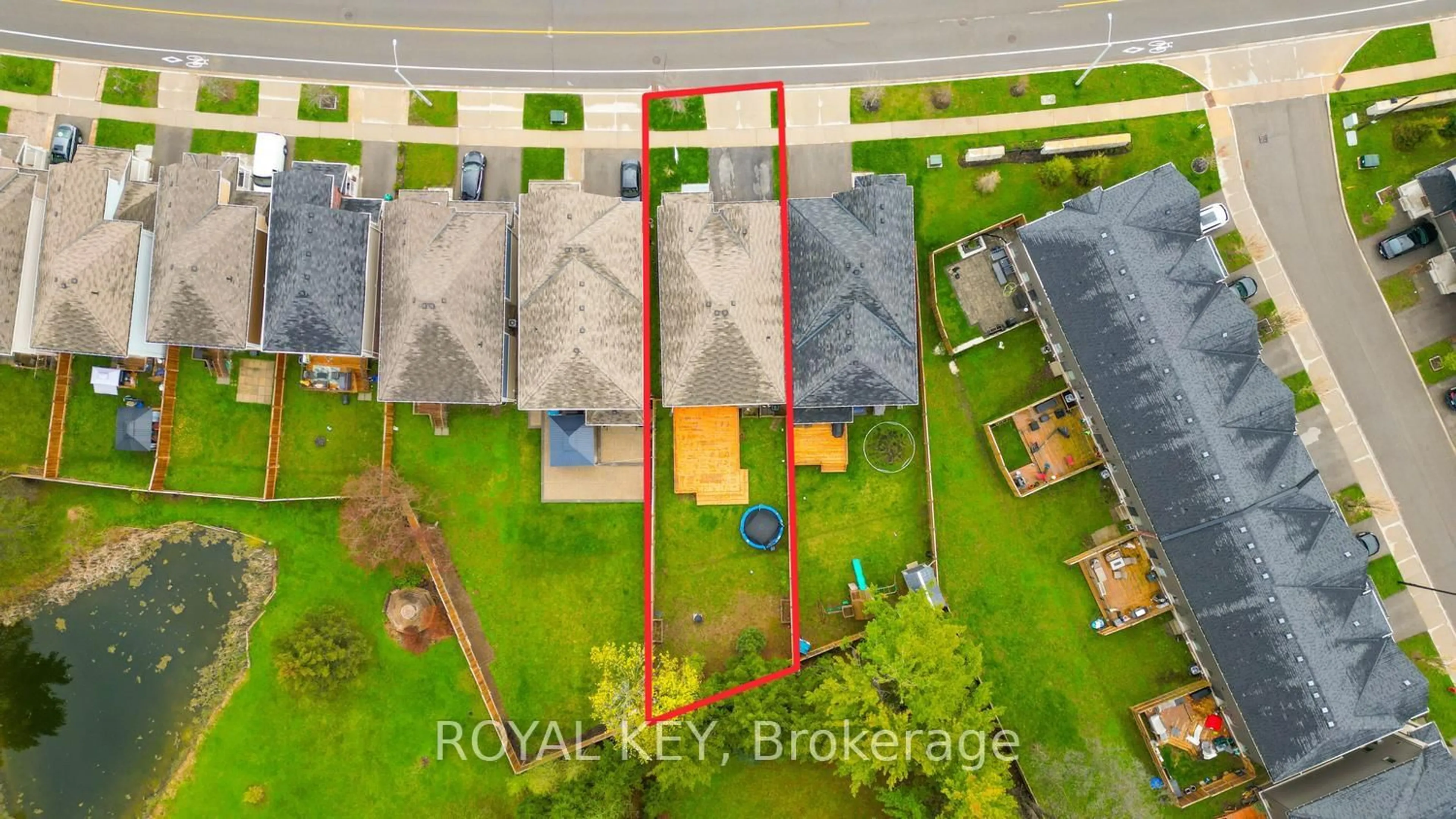 A pic from outside/outdoor area/front of a property/back of a property/a pic from drone, city buildings view from balcony for 348 Equestrian Way, Cambridge Ontario N3E 0C1
