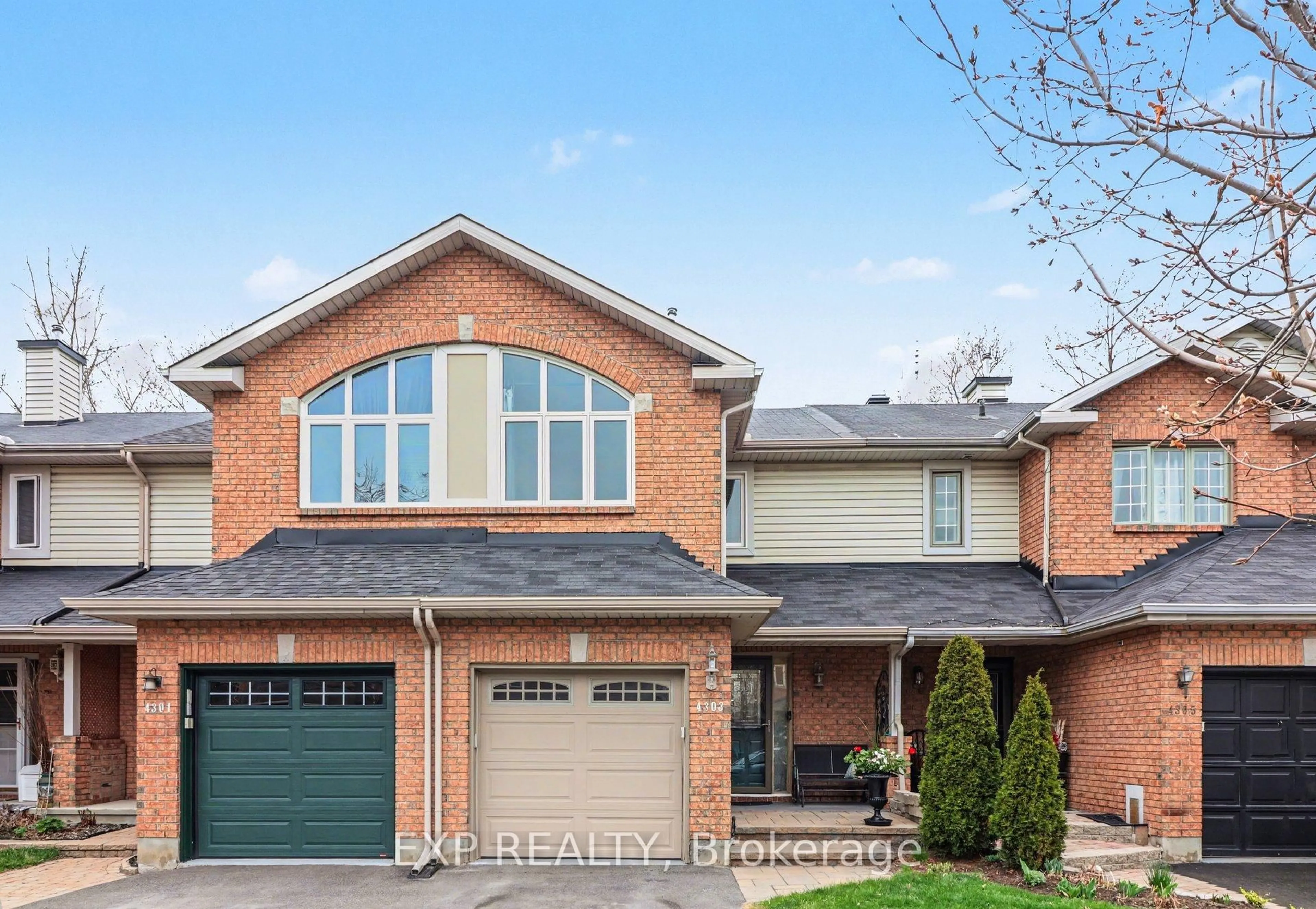 Home with brick exterior material, street for 4303 Sunwood Cres, Ottawa Ontario K1J 1B8