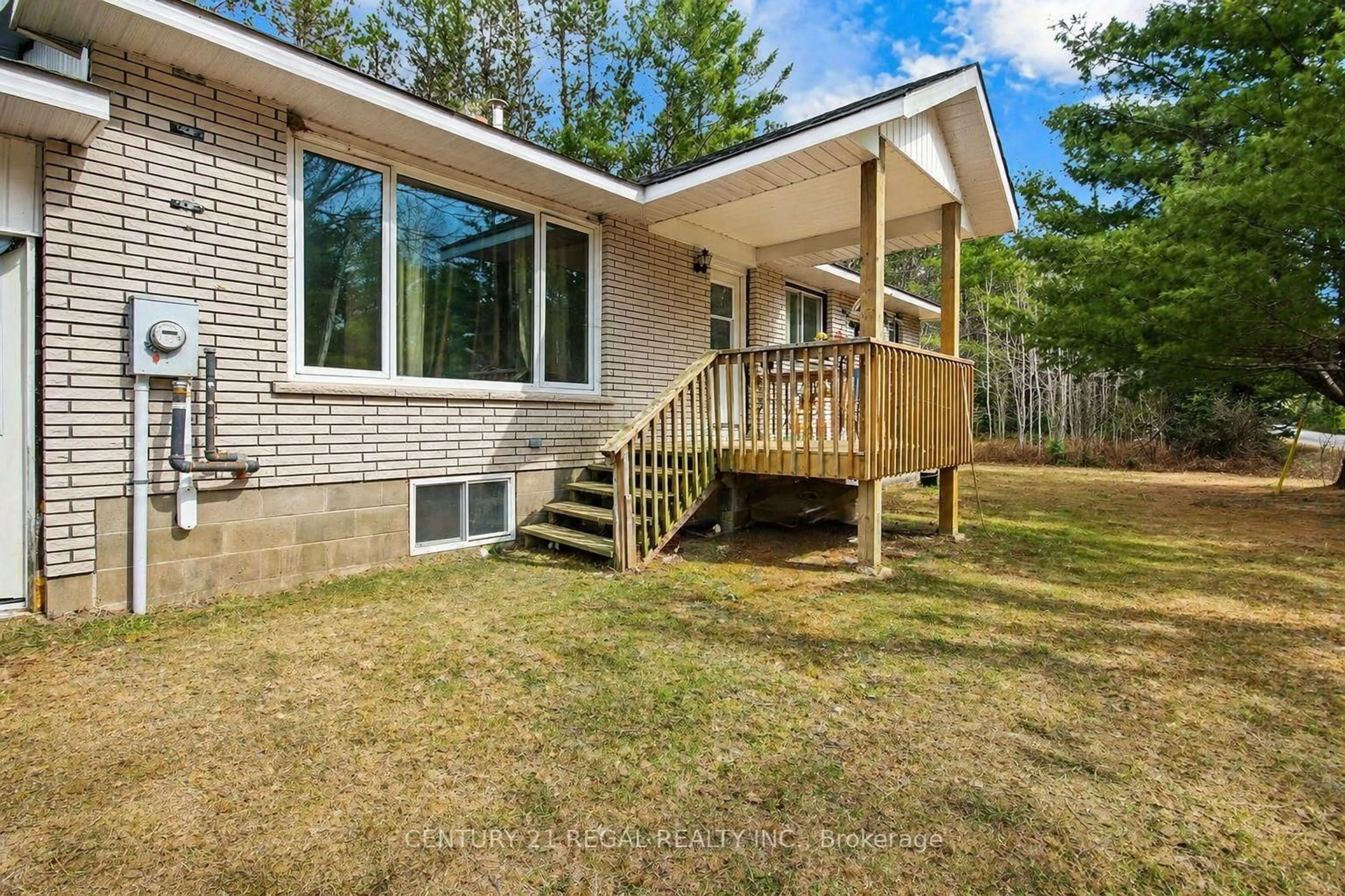 Patio, unknown for 1111 North Baptiste Lake Rd, Maynooth Ontario K0L 2S0