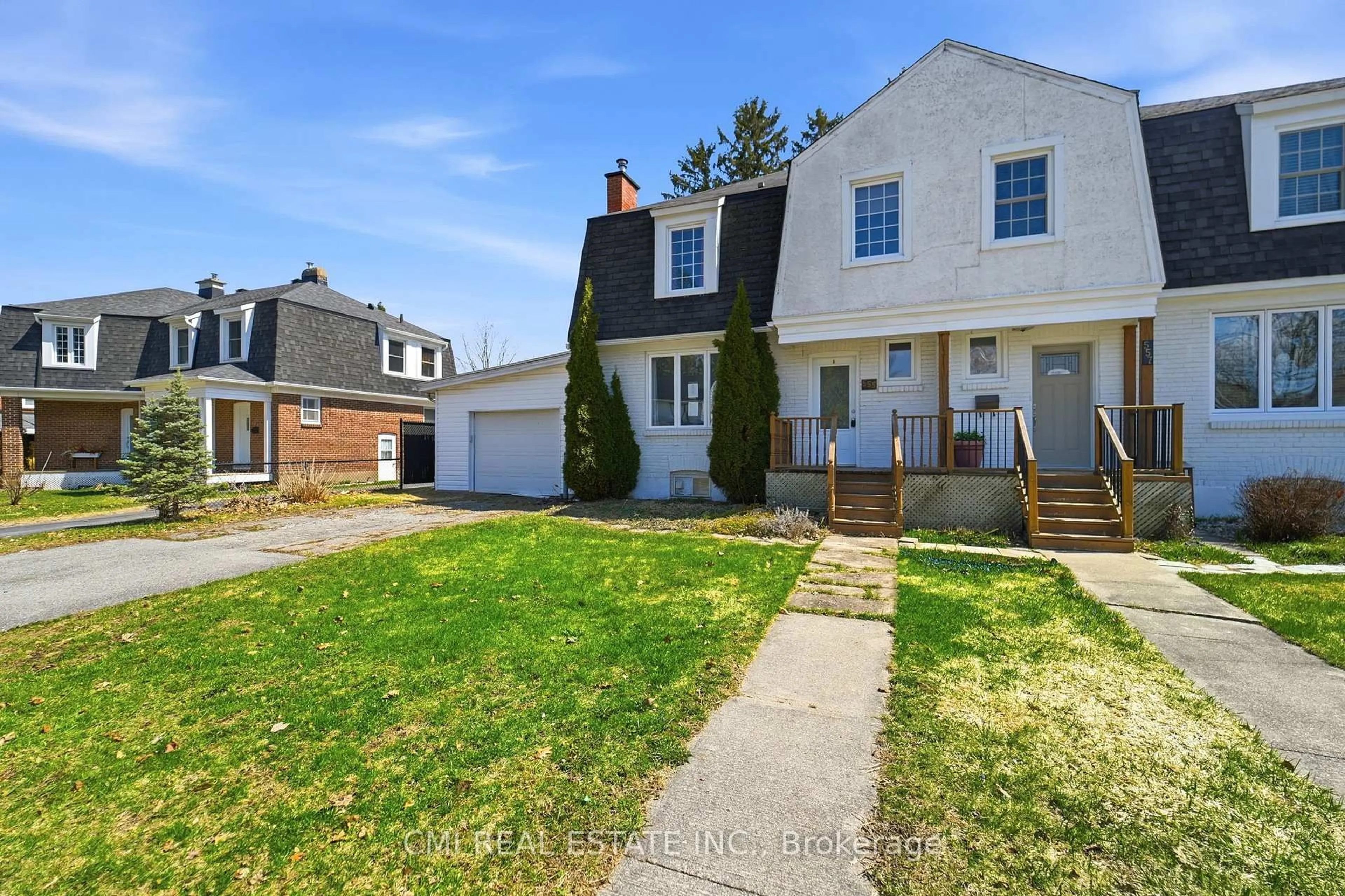 A pic from outside/outdoor area/front of a property/back of a property/a pic from drone, street for 555 Smerdon St, Hawkesbury Ontario K6A 2M9