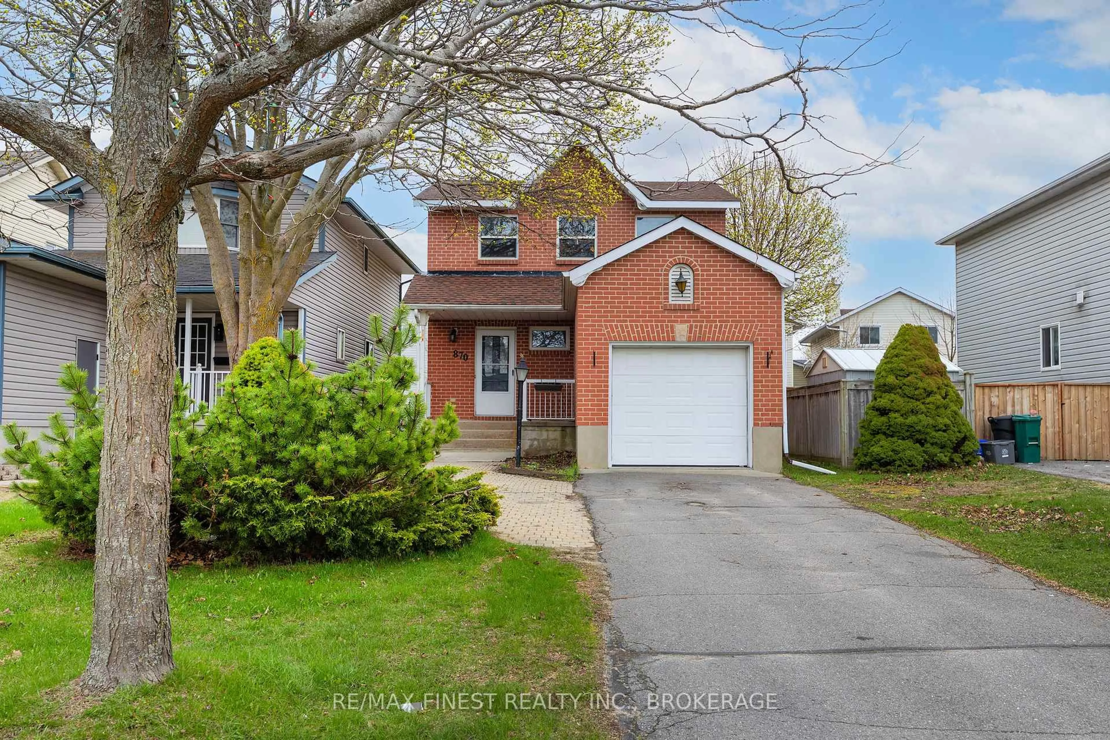 Unknown for 870 WALKER Crt, Kingston Ontario K7M 8L2