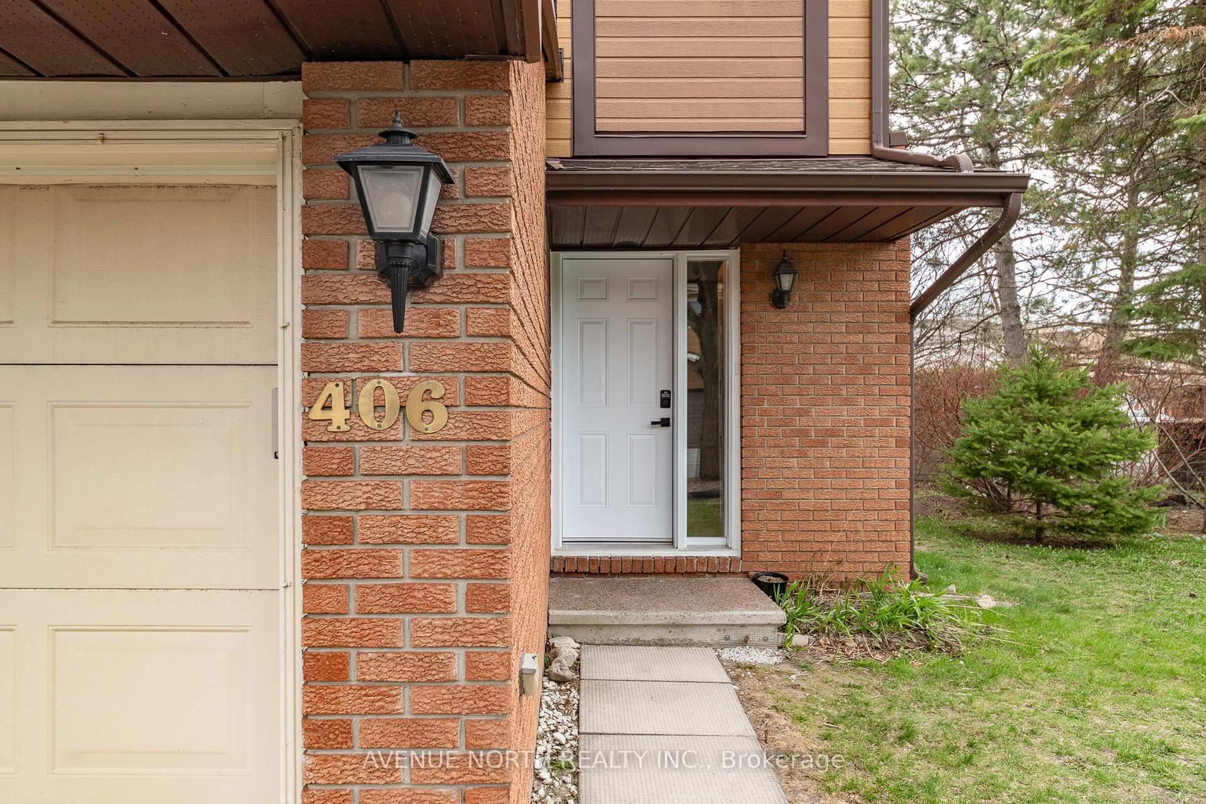 Home with brick exterior material, street for 406 Verdon Private, Ottawa Ontario K1T 3A4