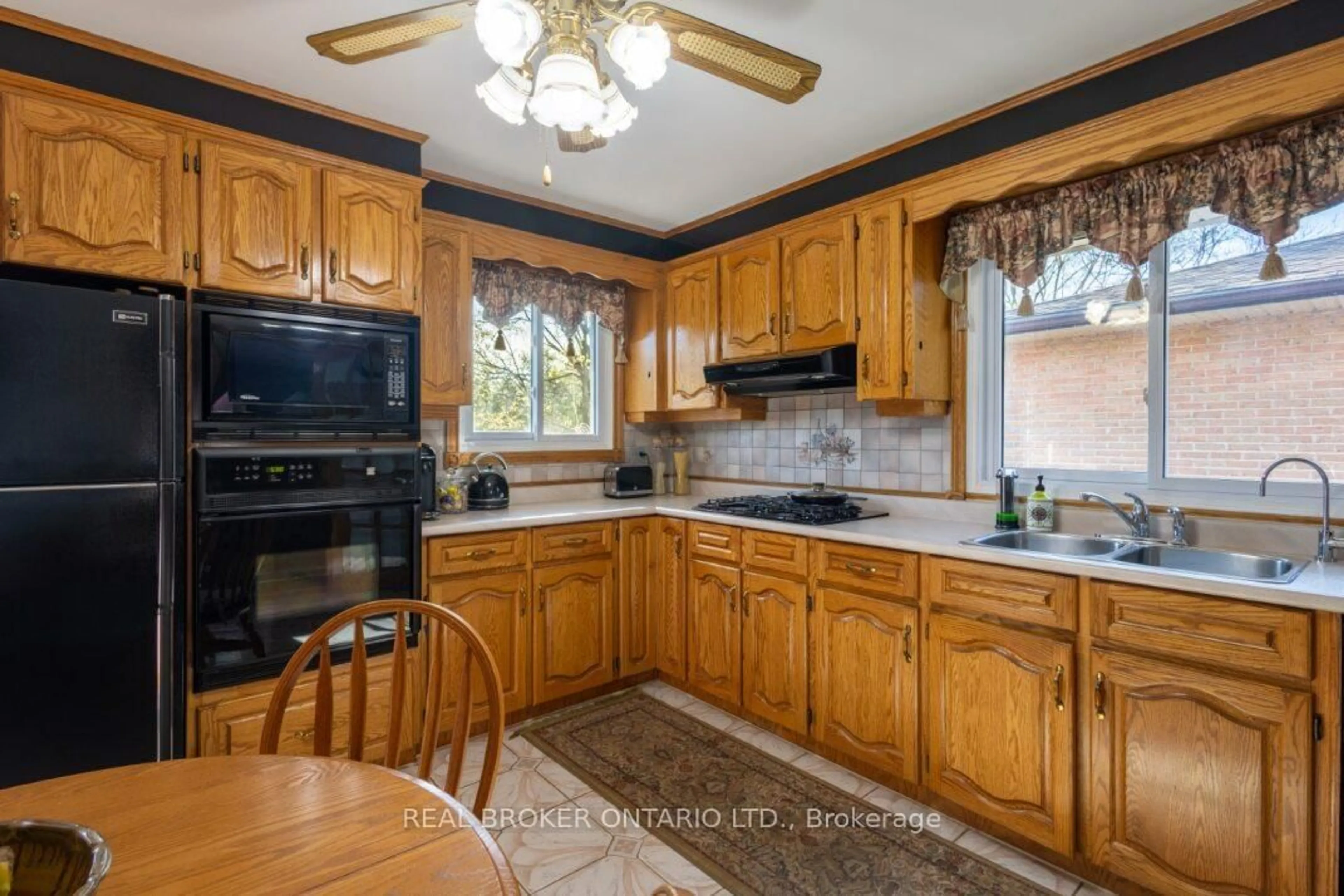 Standard kitchen, unknown for 153 Baffin Rd, London East Ontario N5V 1G2