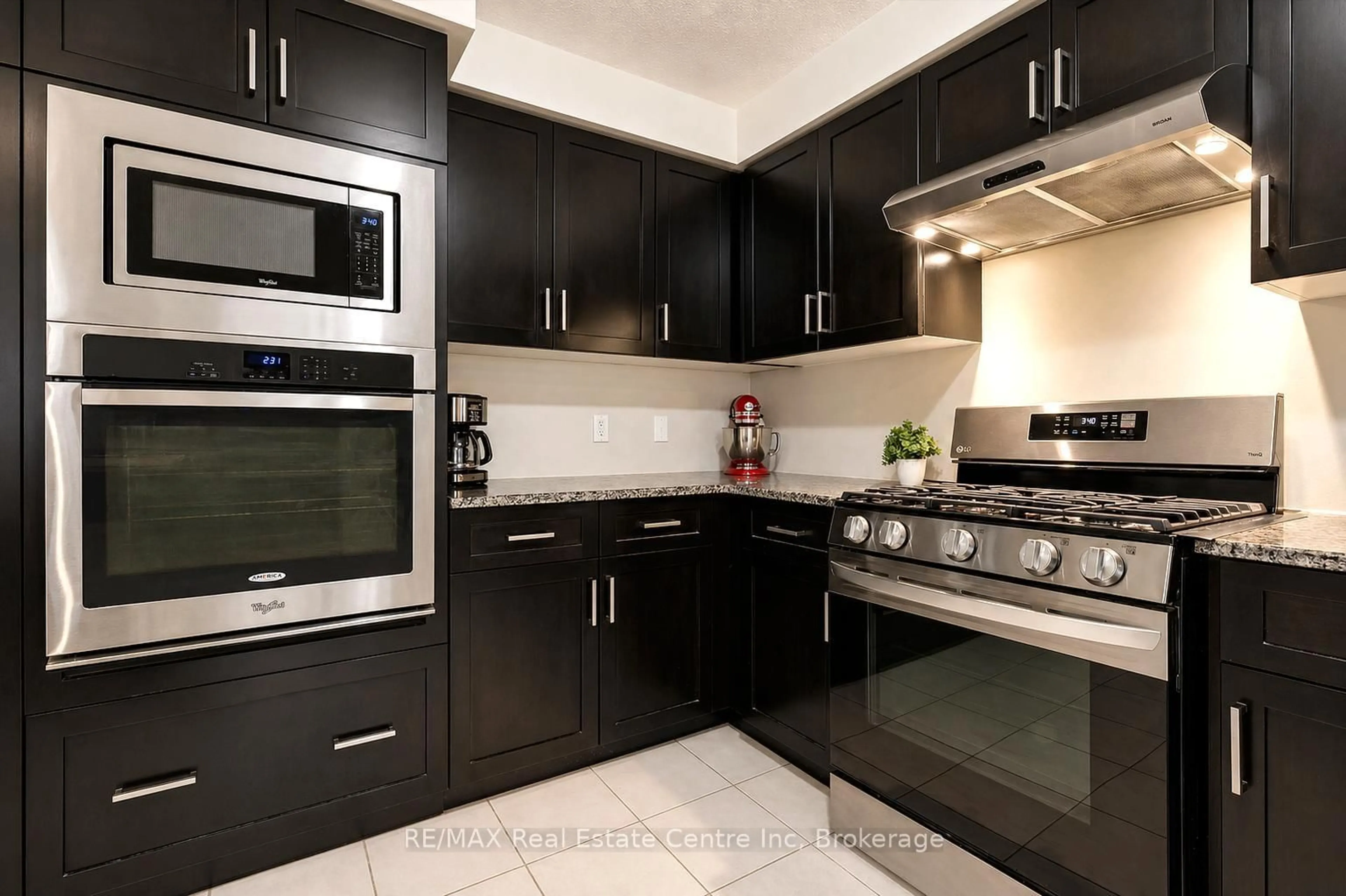Contemporary kitchen, ceramic/tile floor for 46 JEFFREY Dr, Guelph Ontario N1E 0M4