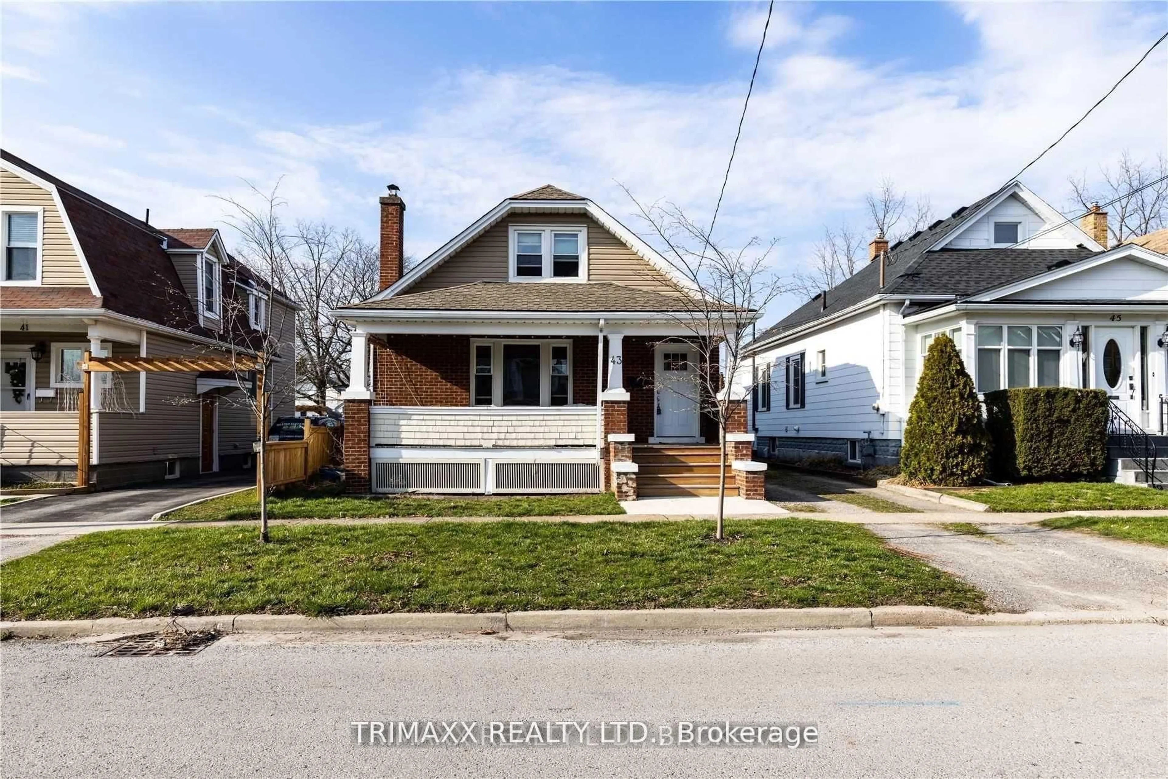 Home with brick exterior material, street for 43 DACOTAH St, St. Catharines Ontario L2R 1Z6