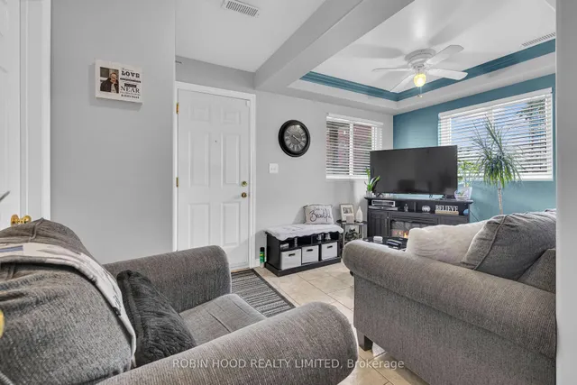 406 Glengarry Ave, Windsor 4