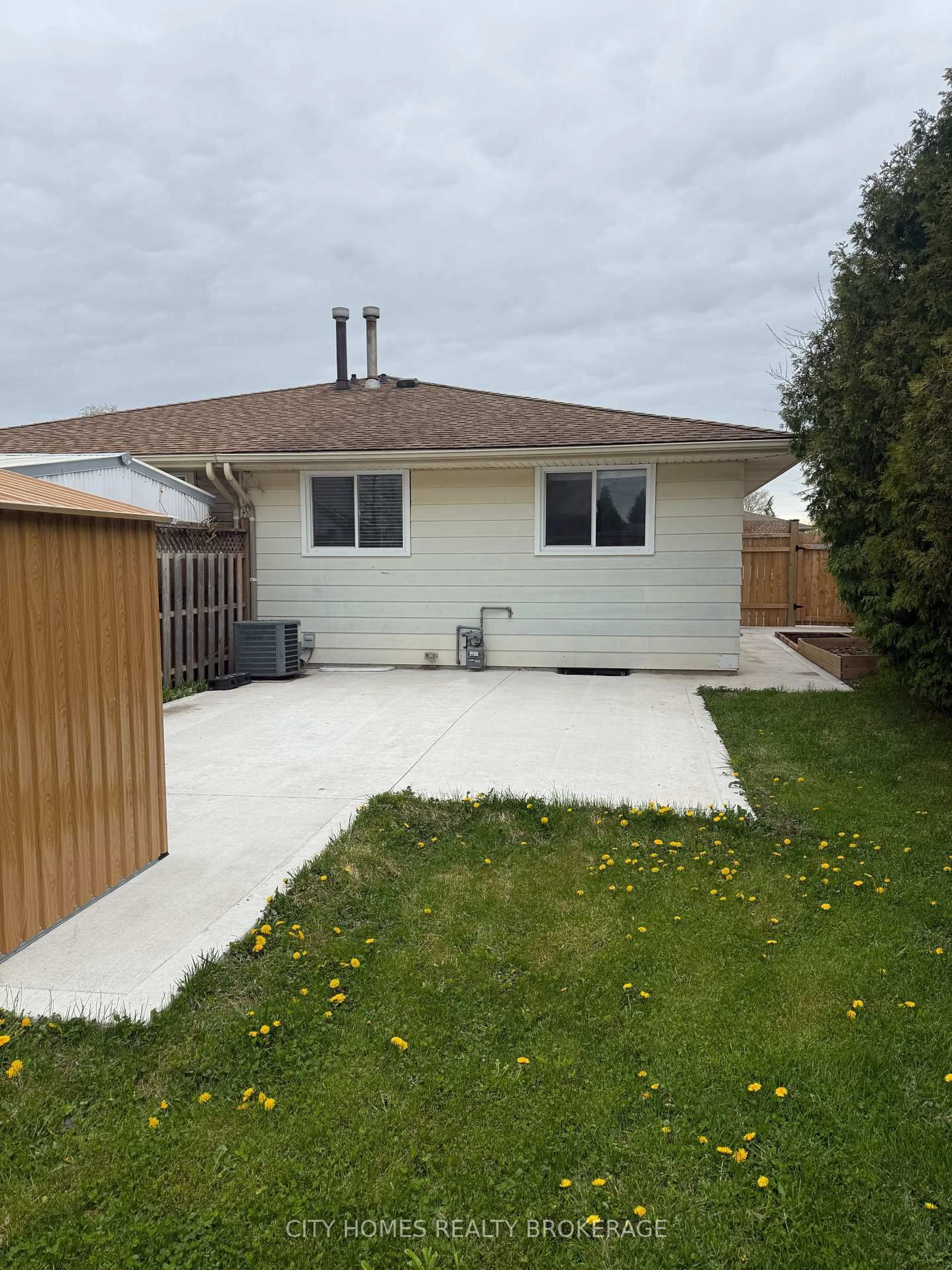 Unknown for 4914 Kentucky Crt, Niagara Falls Ontario L2H 1W2