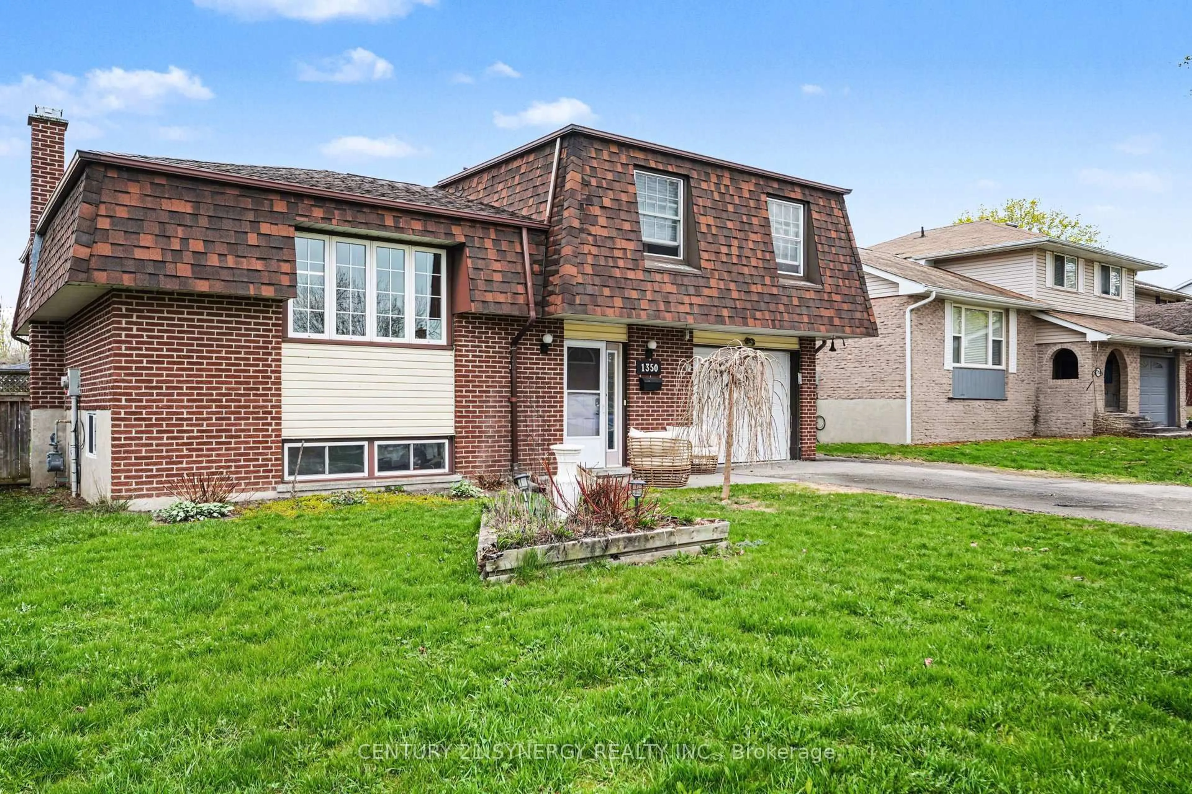 Home with brick exterior material, street for 1350 Linden Cres, Brockville Ontario K6V 6B6