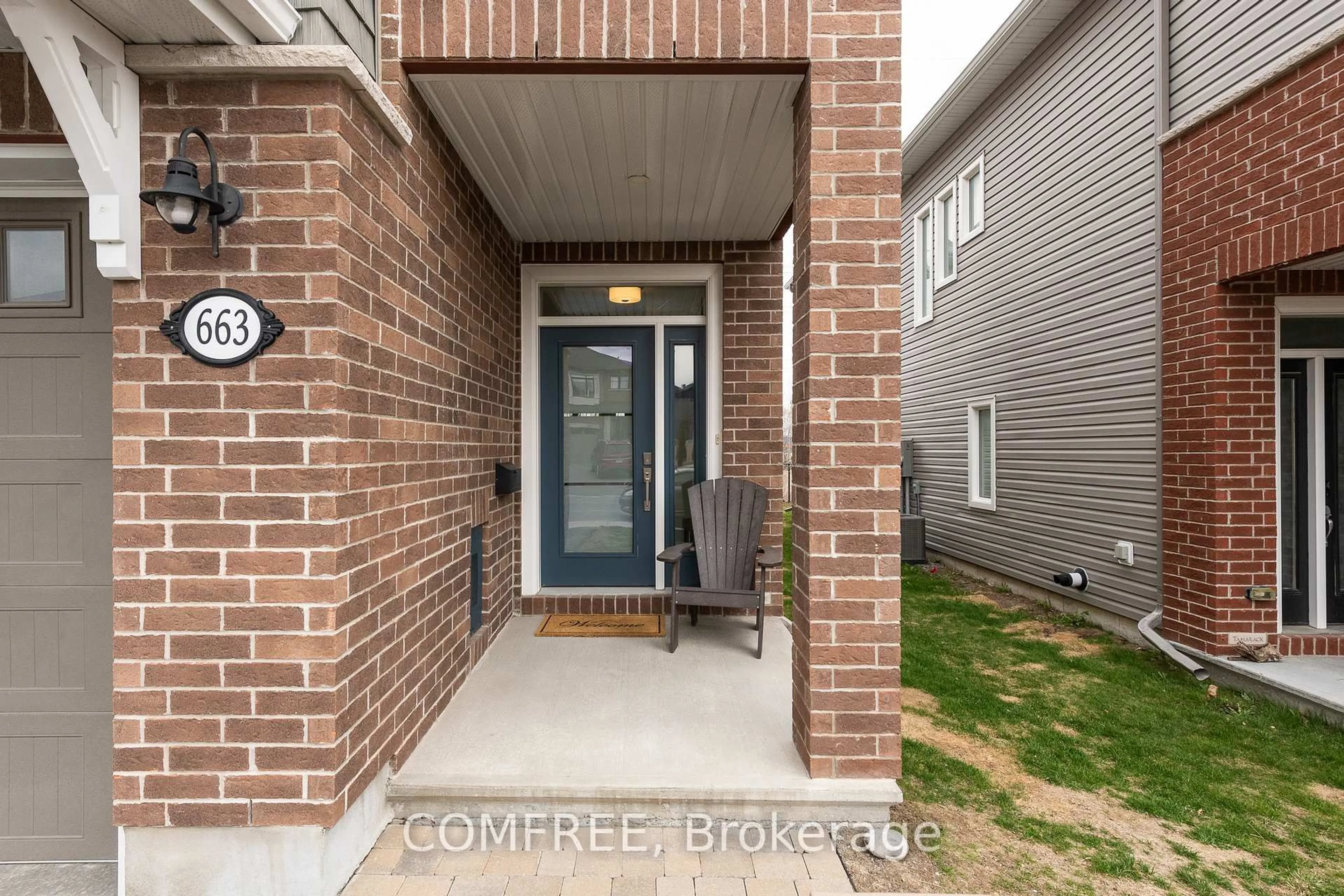 Unknown for 663 Putney Cres, Ottawa Ontario K2S 2N7