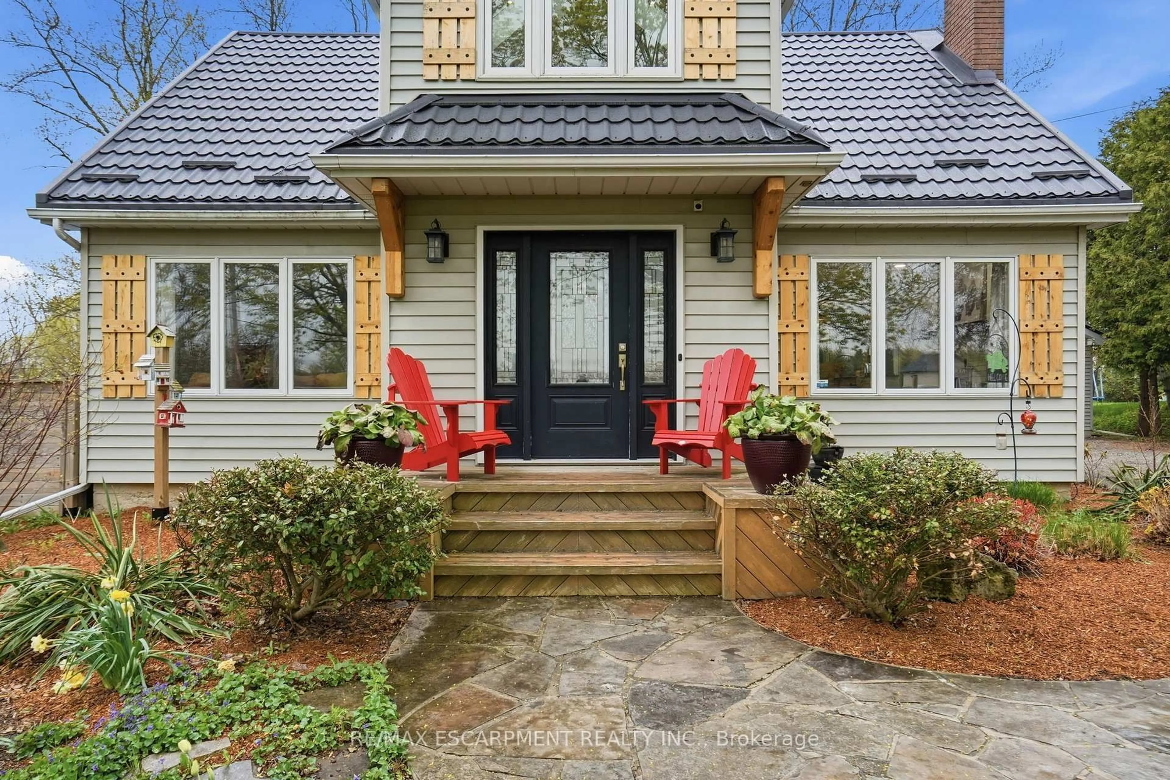 Home with brick exterior material, street for 27 Blossom Ave, Brantford Ontario N3T 5L9
