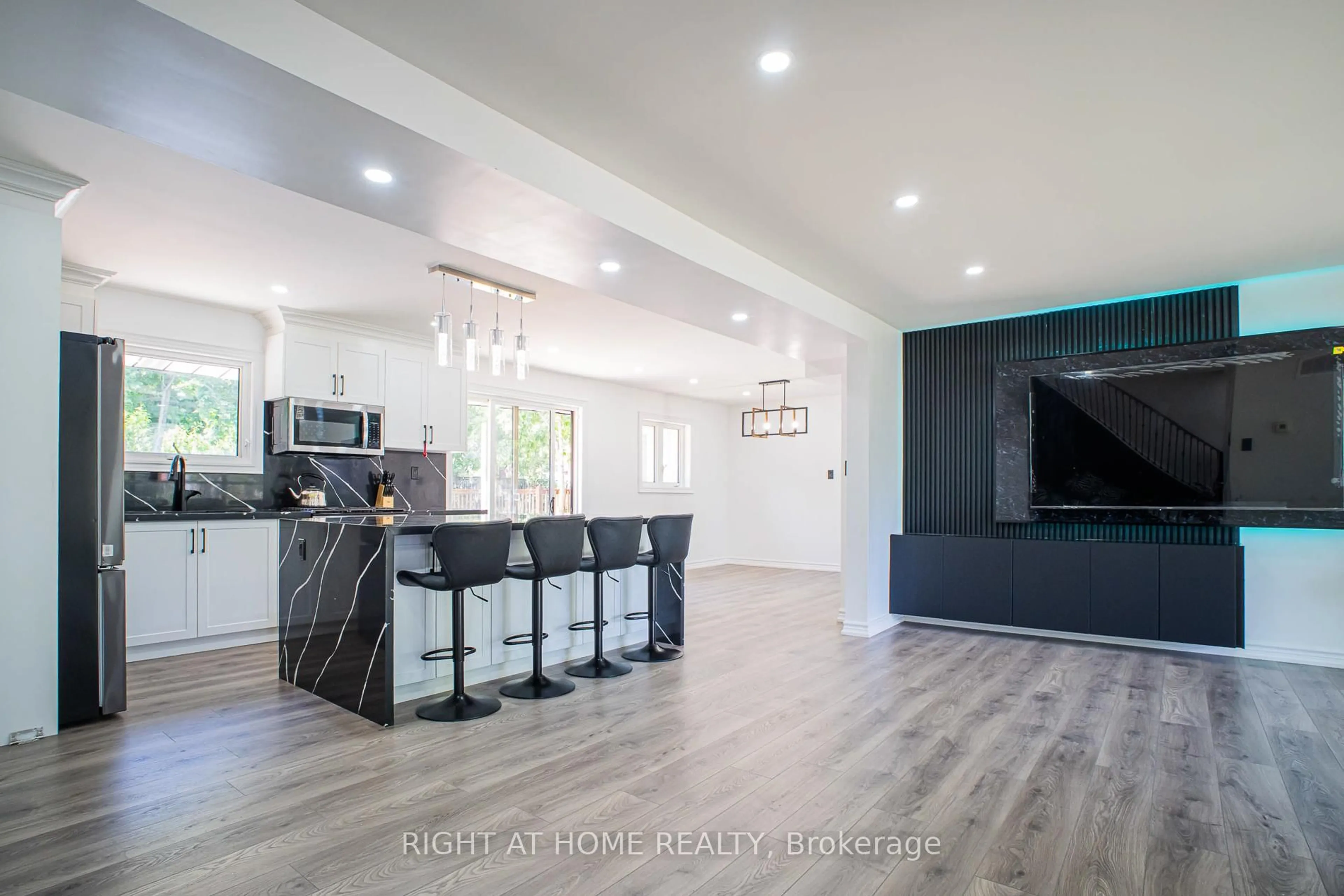 Open concept kitchen, unknown for 77 Elford Cres, Hamilton Ontario L8K 5K8