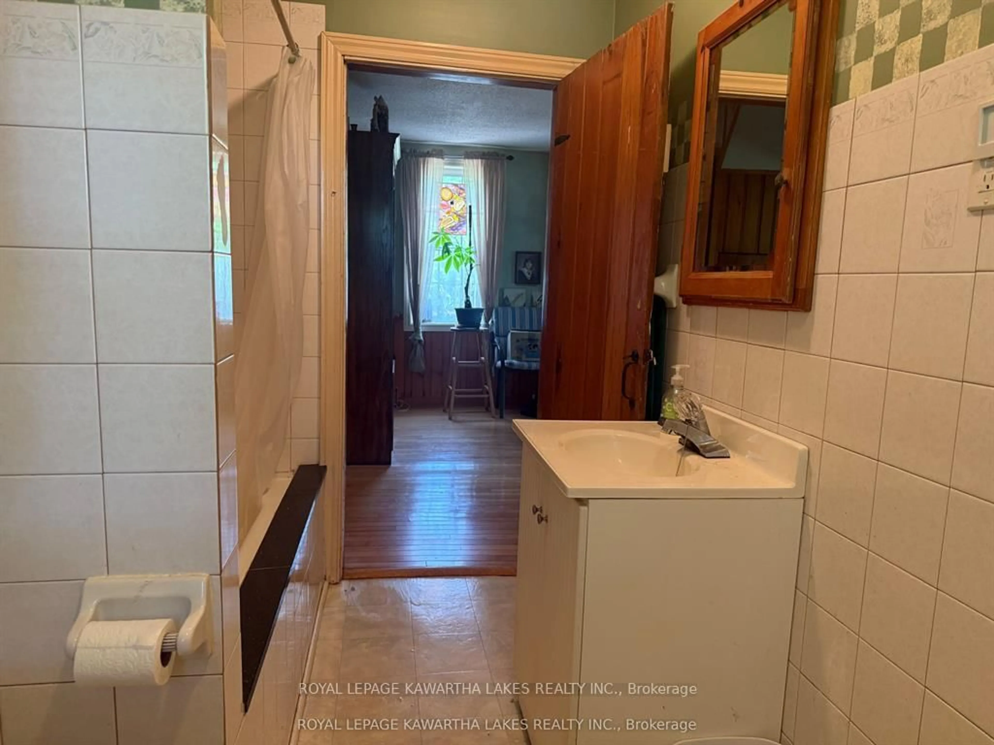 Standard bathroom, unknown for 5 Government Dock Rd, Kawartha Lakes Ontario K0M 1K0