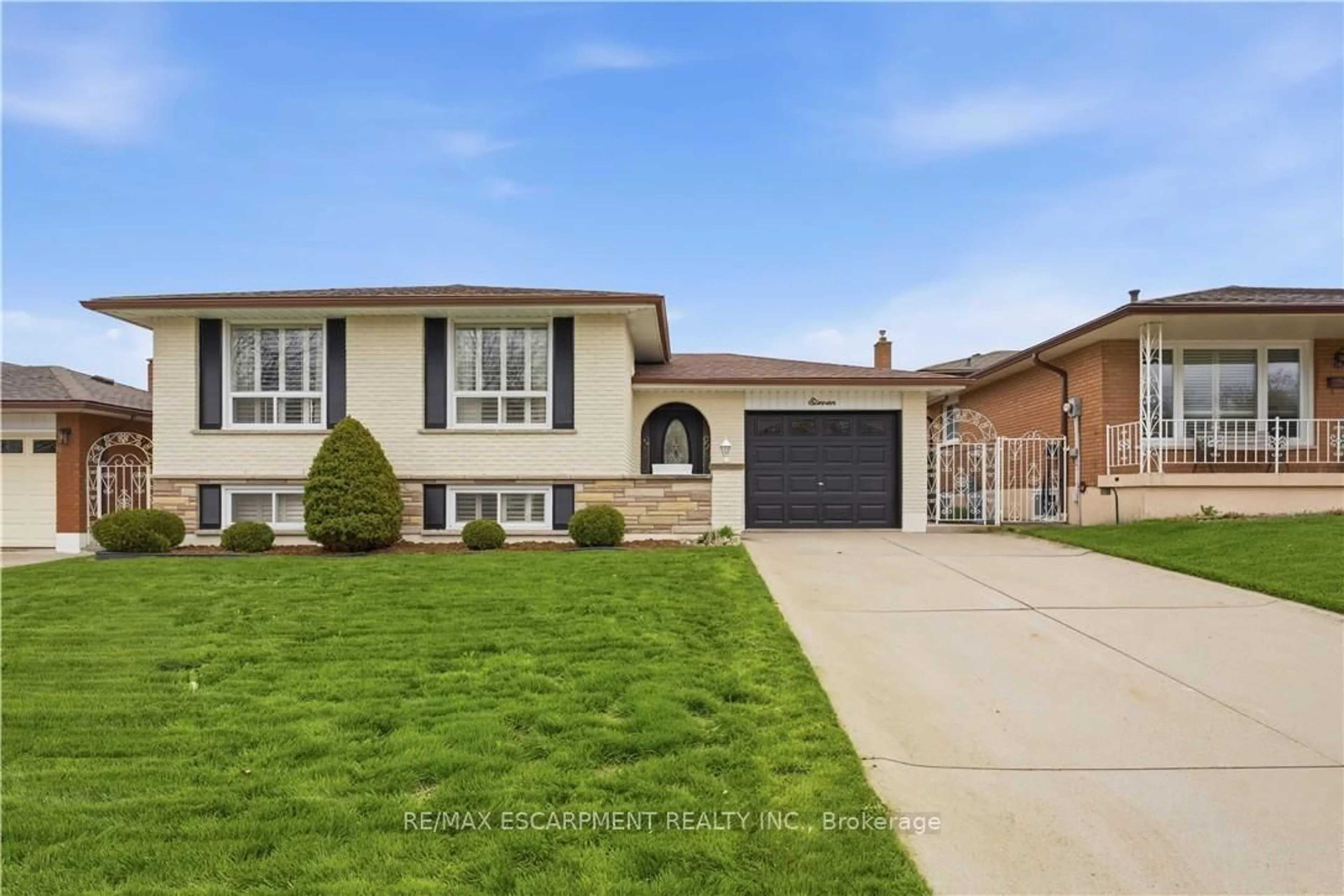Home with brick exterior material, street for 11 Marcella Cres, Hamilton Ontario L8K 6E0