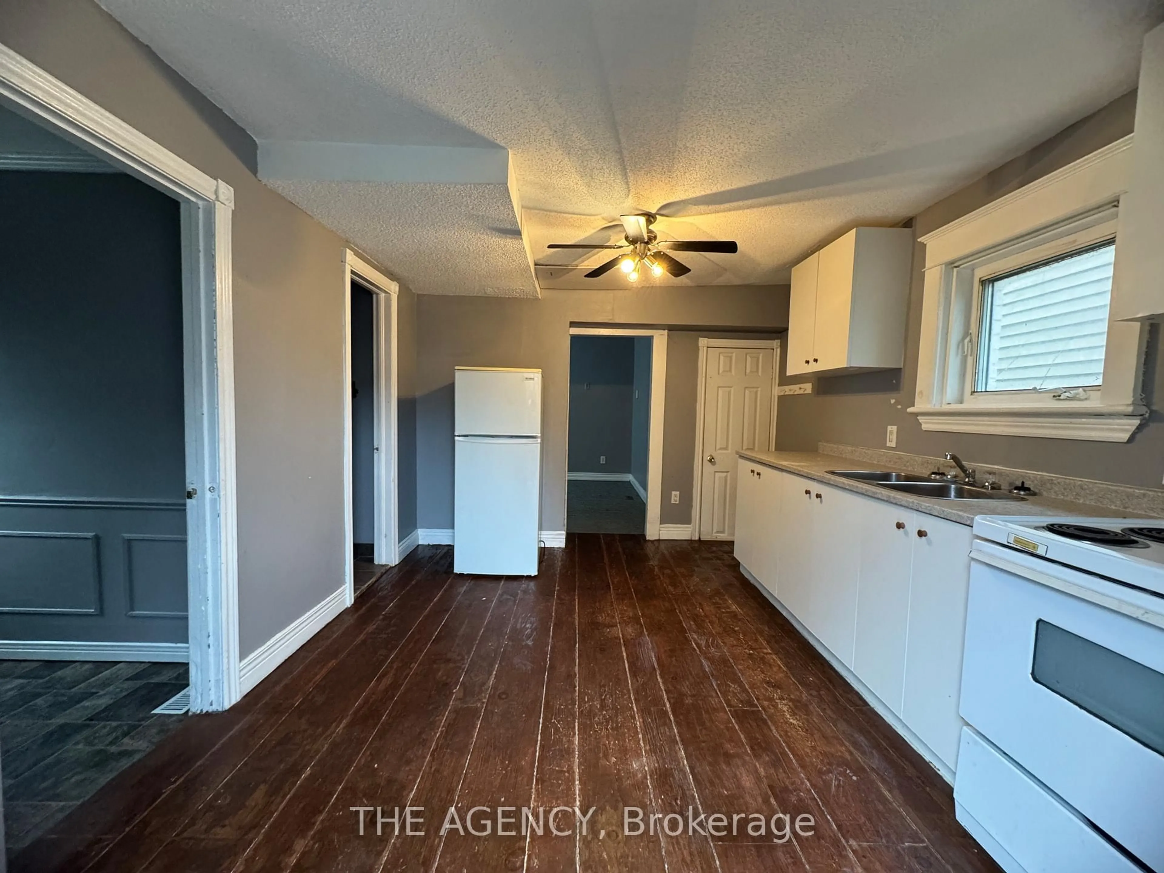 A pic of a room for 475 Algonquin Ave, North Bay Ontario P1B 4W6