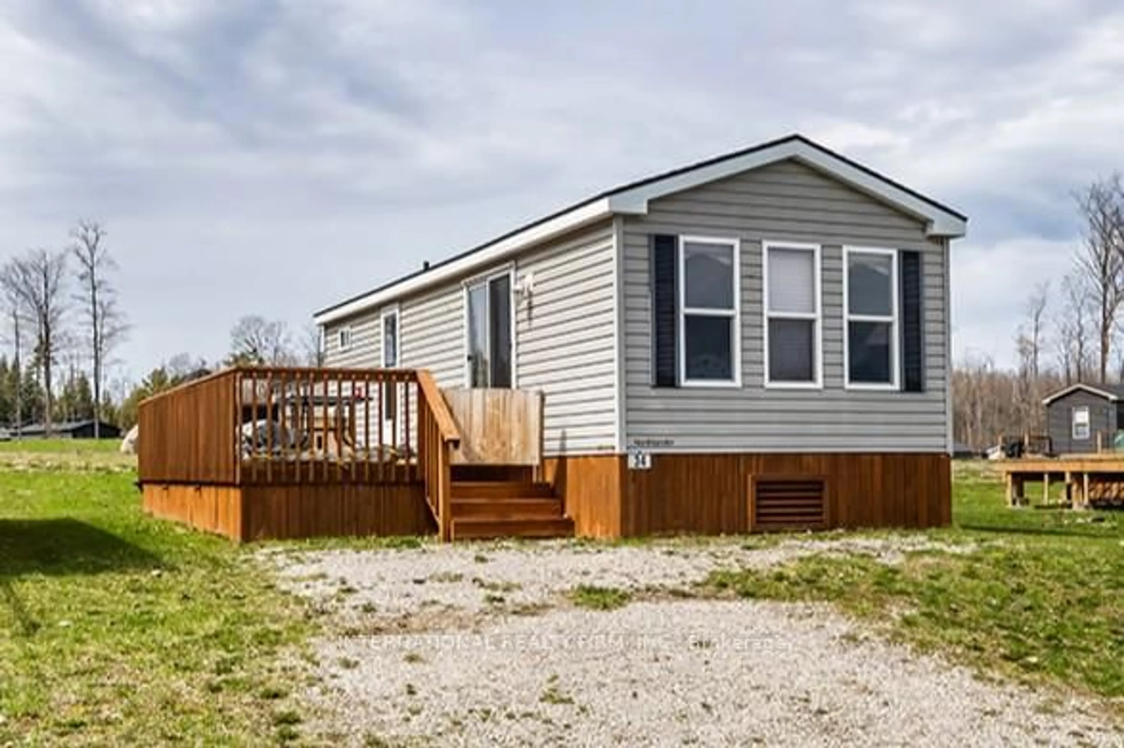 Home with vinyl exterior material, water/lake/river/ocean view for 34 Glen Abby, Otonabee-South Monaghan Ontario K0L 2G0