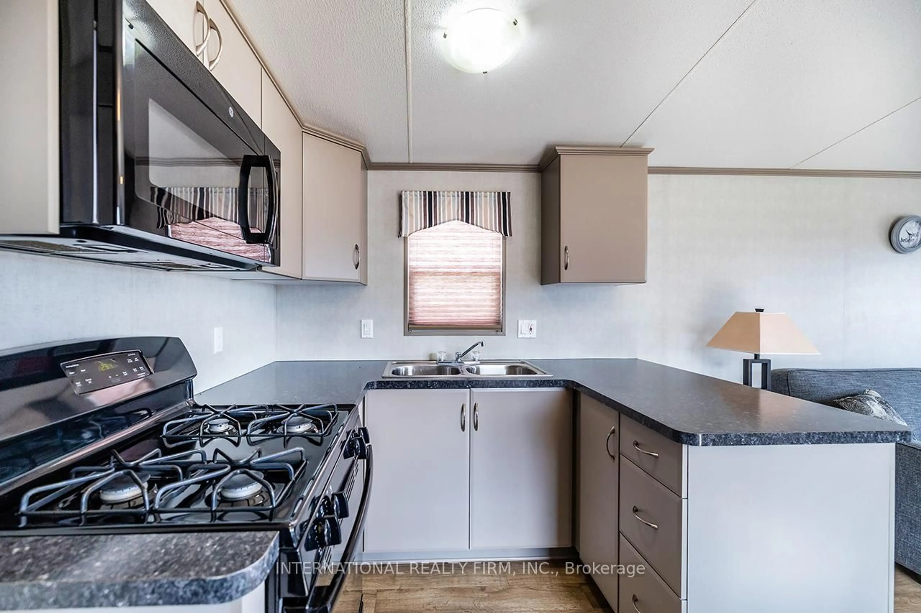 Standard kitchen, unknown for 34 Glen Abby, Otonabee-South Monaghan Ontario K0L 2G0