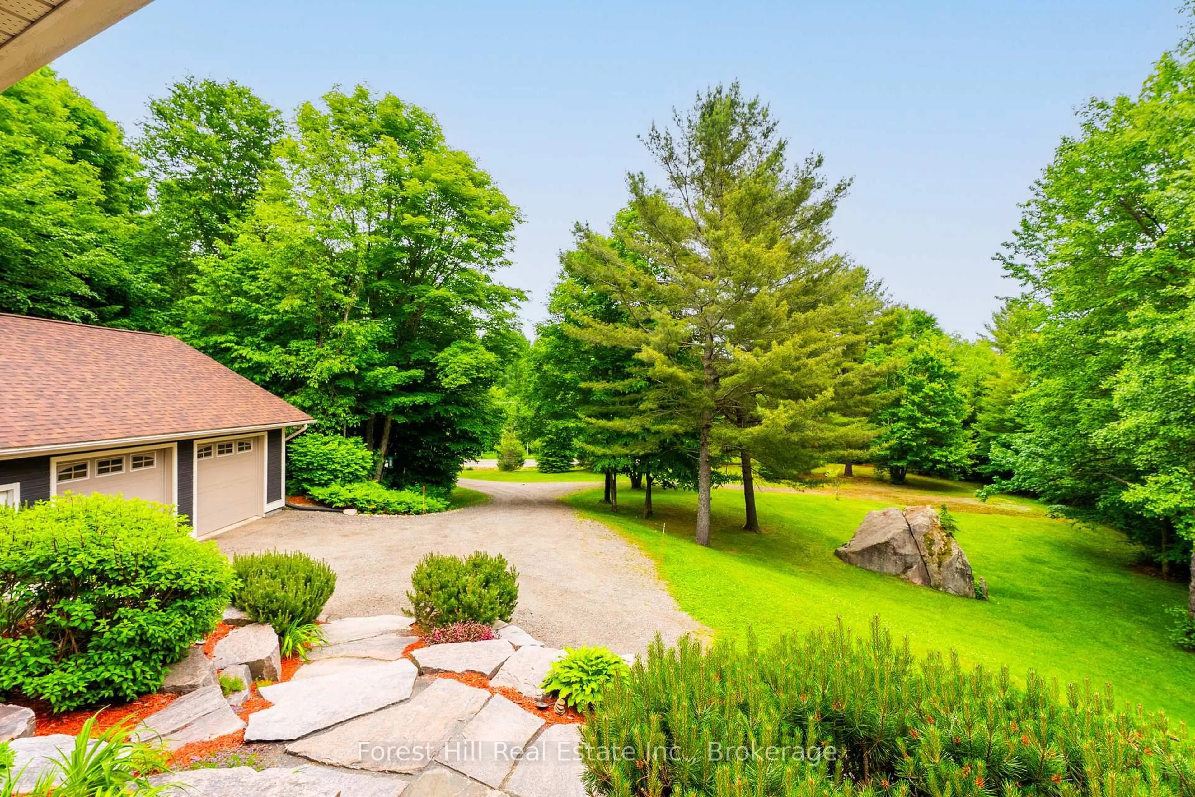 Patio, unknown for 1474 Etwell Rd, Huntsville Ontario P1H 2J2