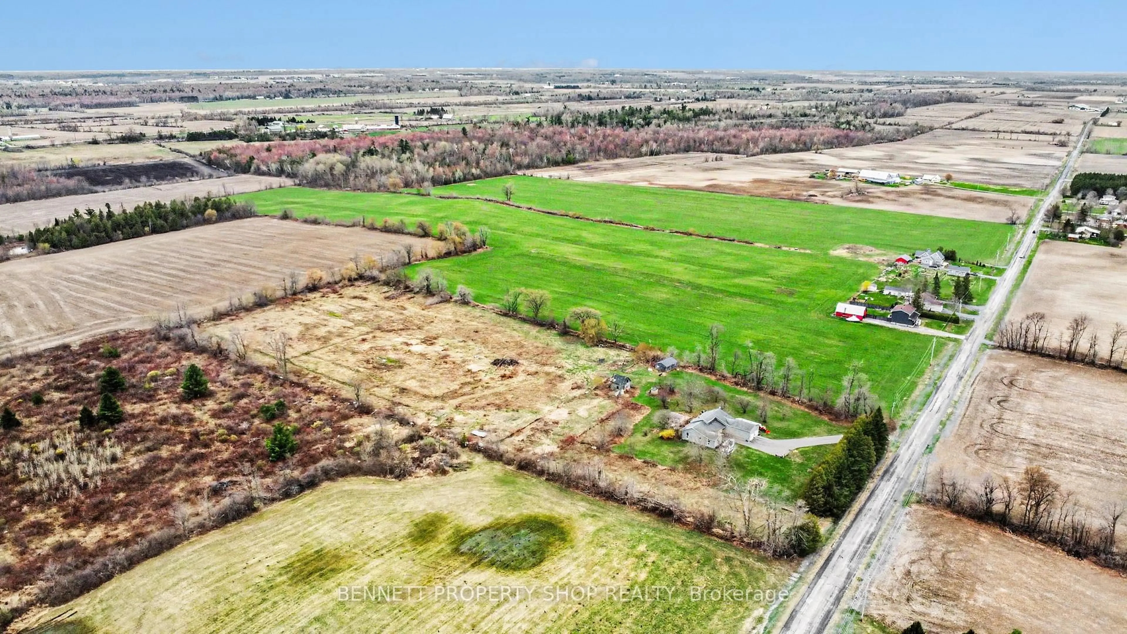A pic from outside/outdoor area/front of a property/back of a property/a pic from drone, unknown for 3490 Larmours Rd, Sarsfield Ontario K0A 3E0