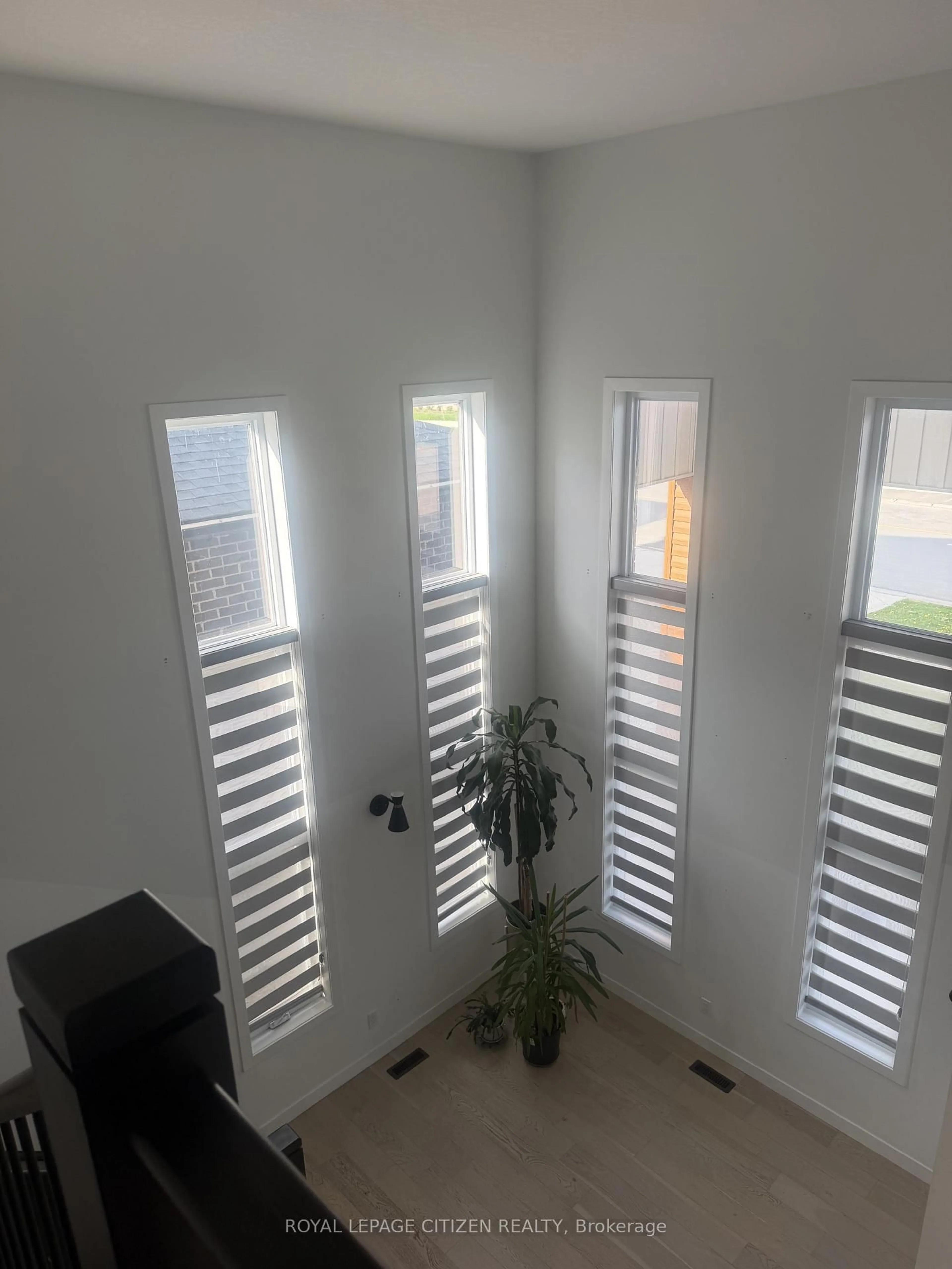 A pic of a room for 3395 Regiment Rd, London South Ontario N2P 1V5