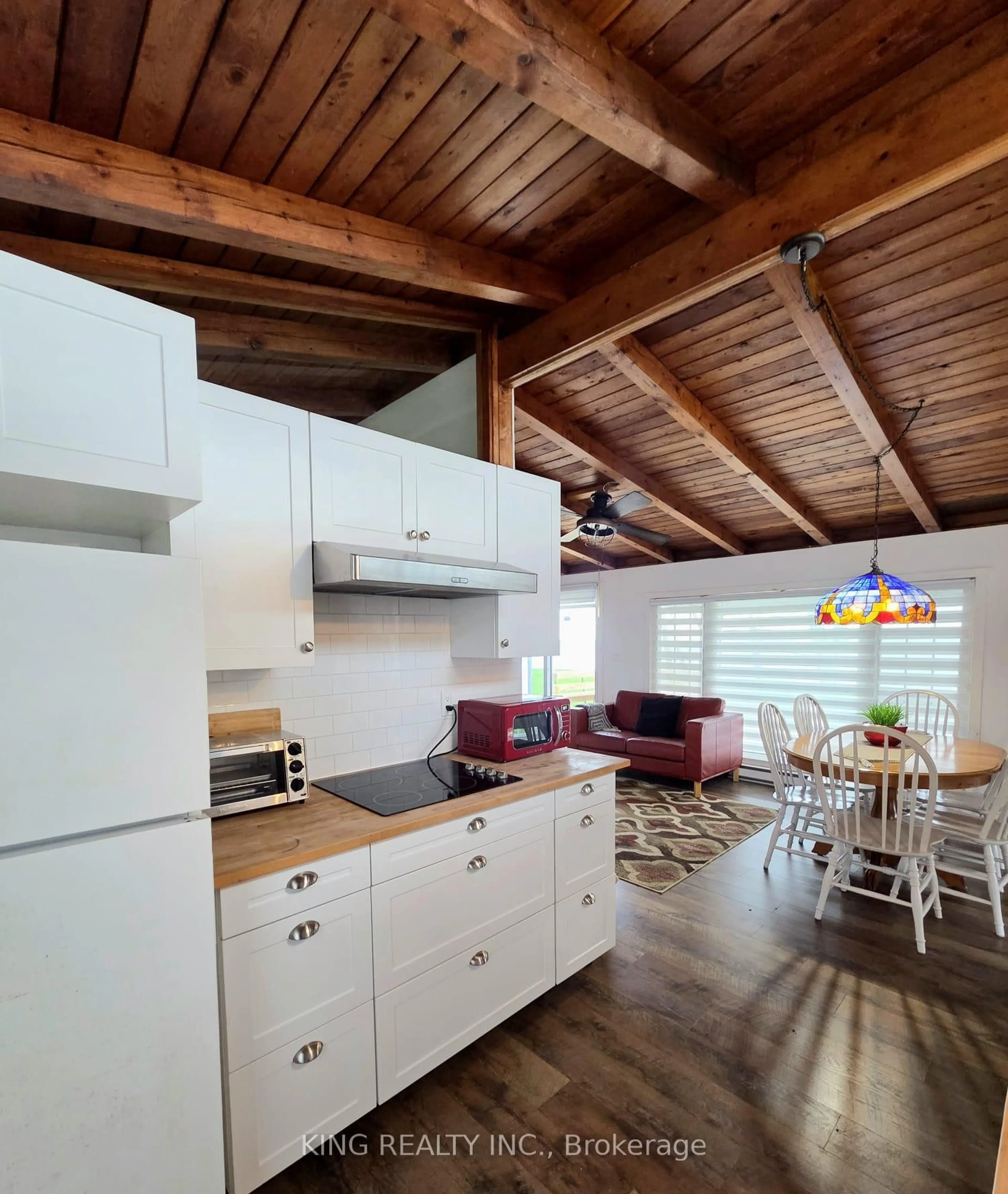 Open concept kitchen, wood/laminate floor for 5 Erie Heights Line, Haldimand Ontario N0A 1K0