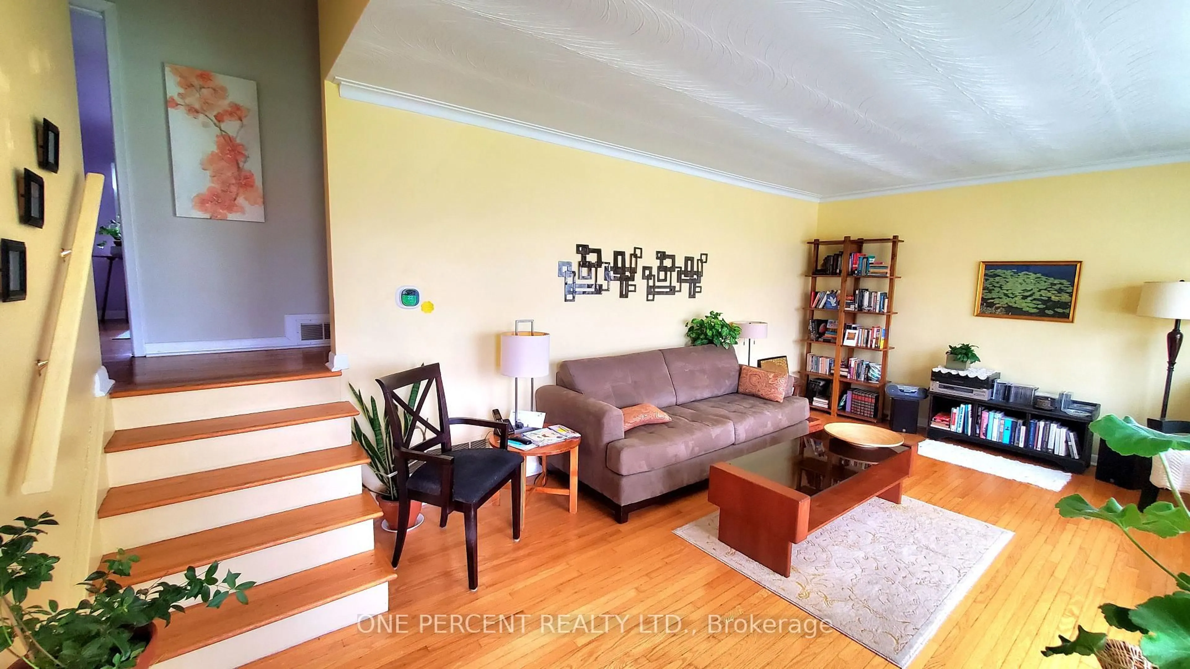 Living room with furniture, wood/laminate floor for 164 Redford Cres, Stratford Ontario N5A 1P2